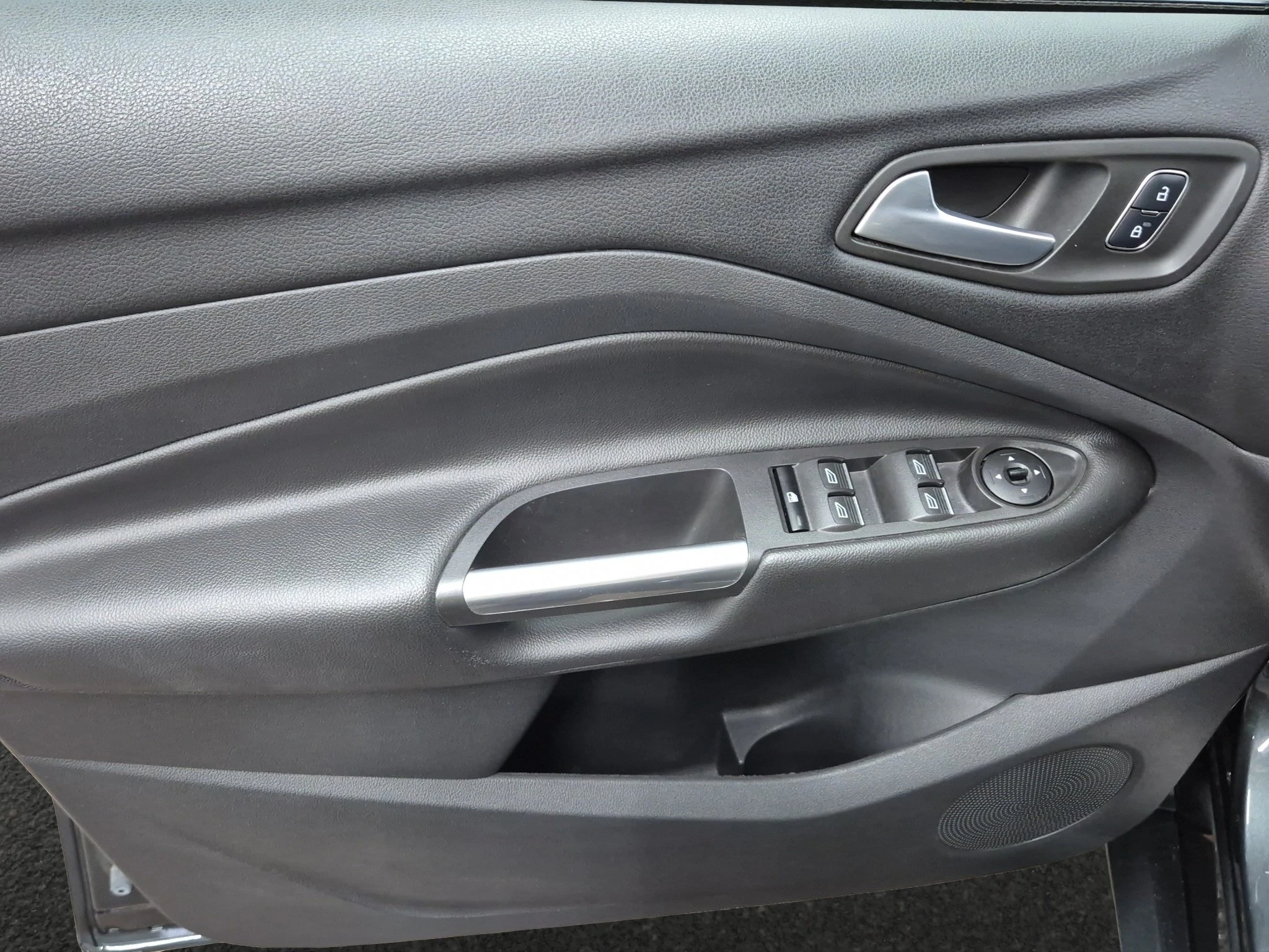 Ford-Kuga-image-15