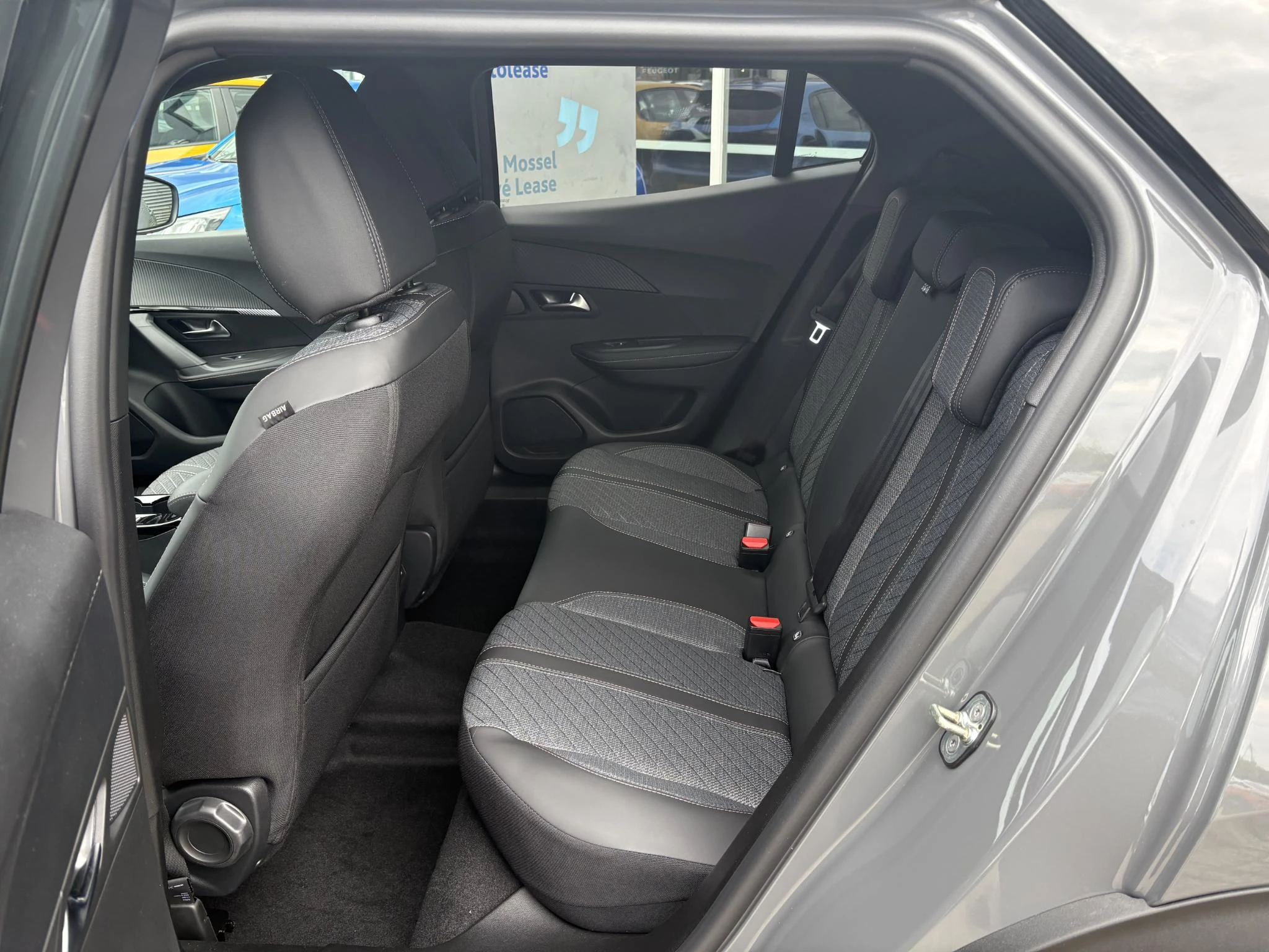 Peugeot-2008-image-18