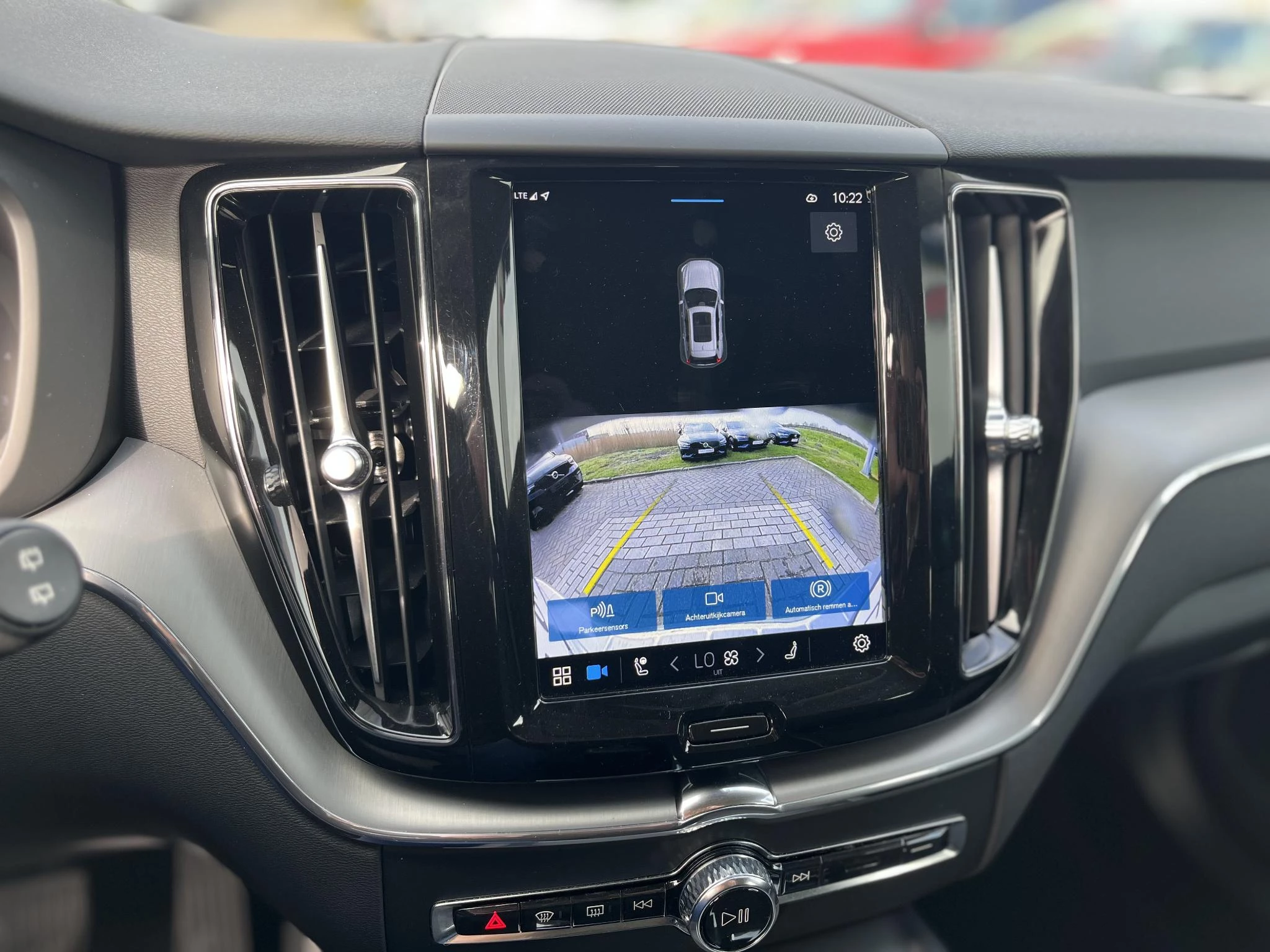Volvo-XC60-image-25