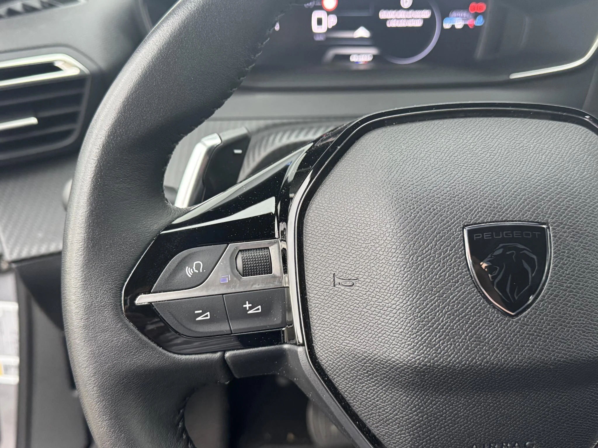 Peugeot-2008-image-12