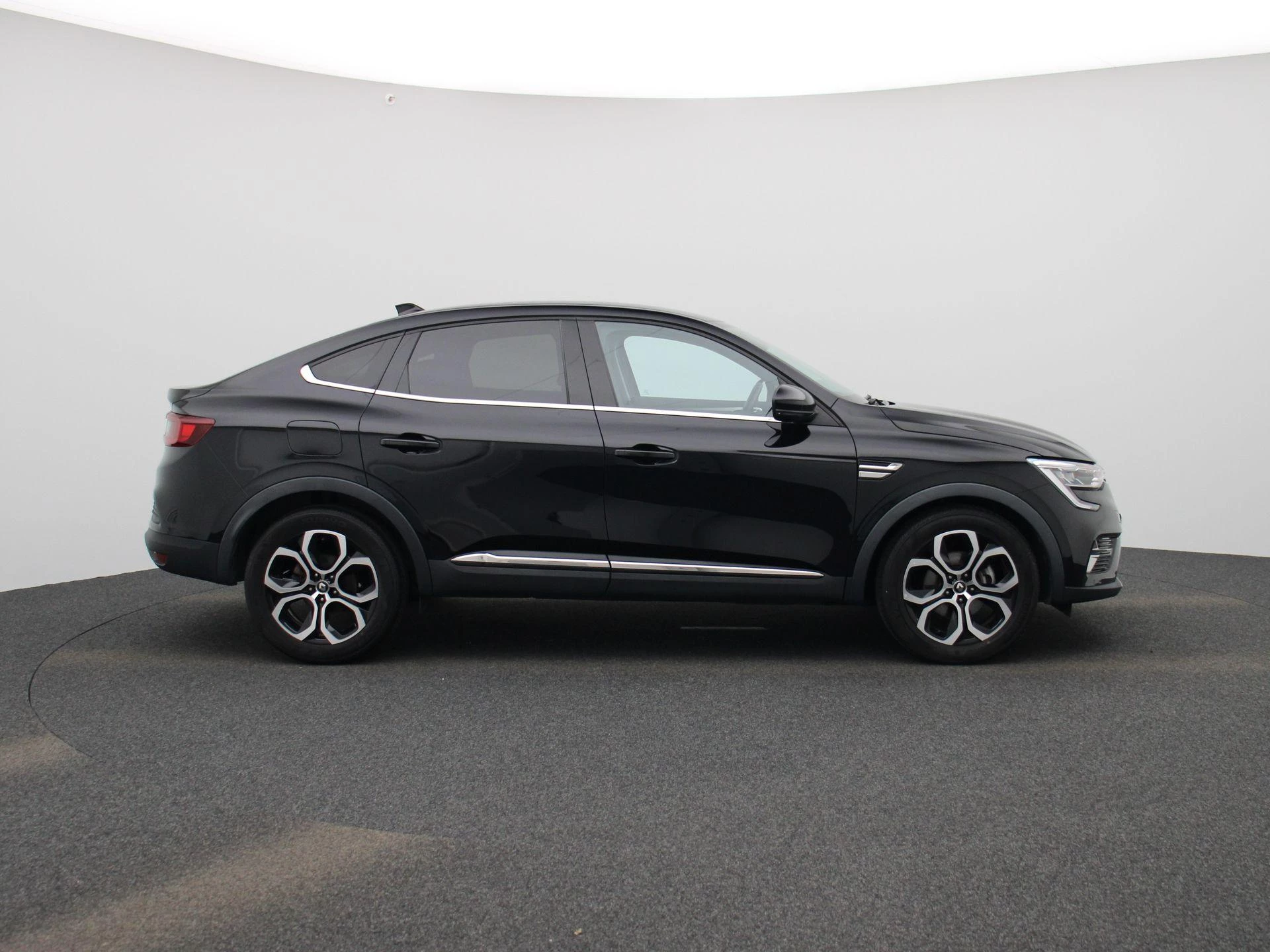 Renault-Arkana-image-5