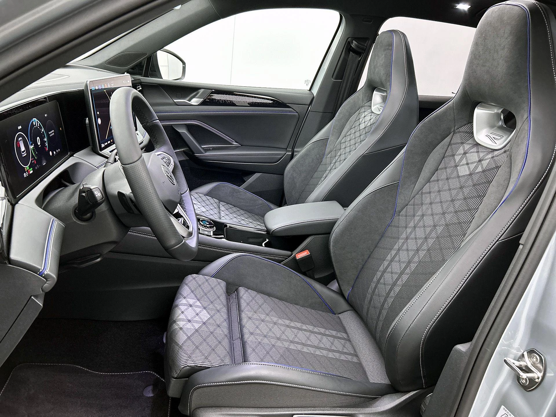 Volkswagen-Tiguan-image-54