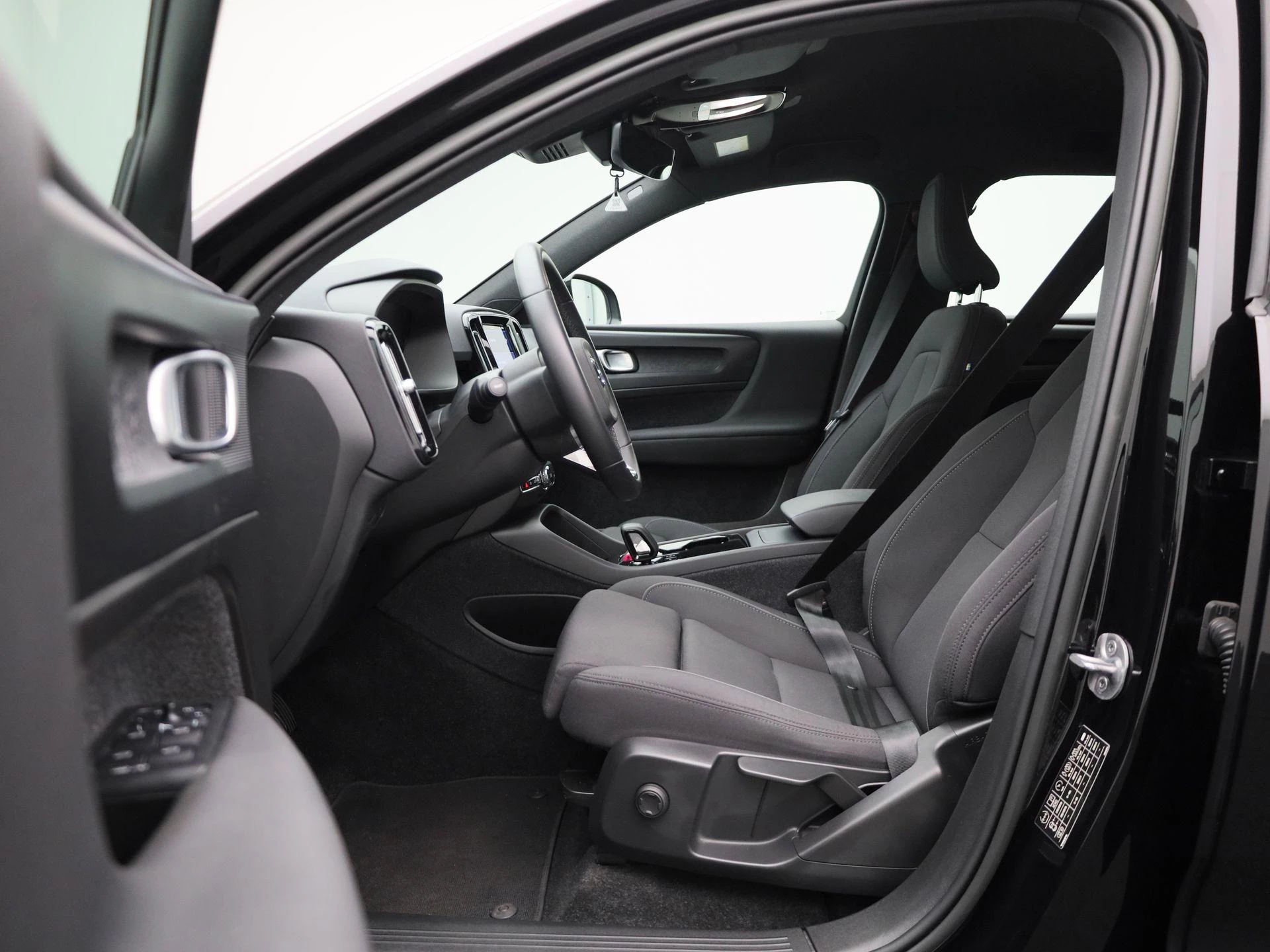 Volvo-XC40-image-10