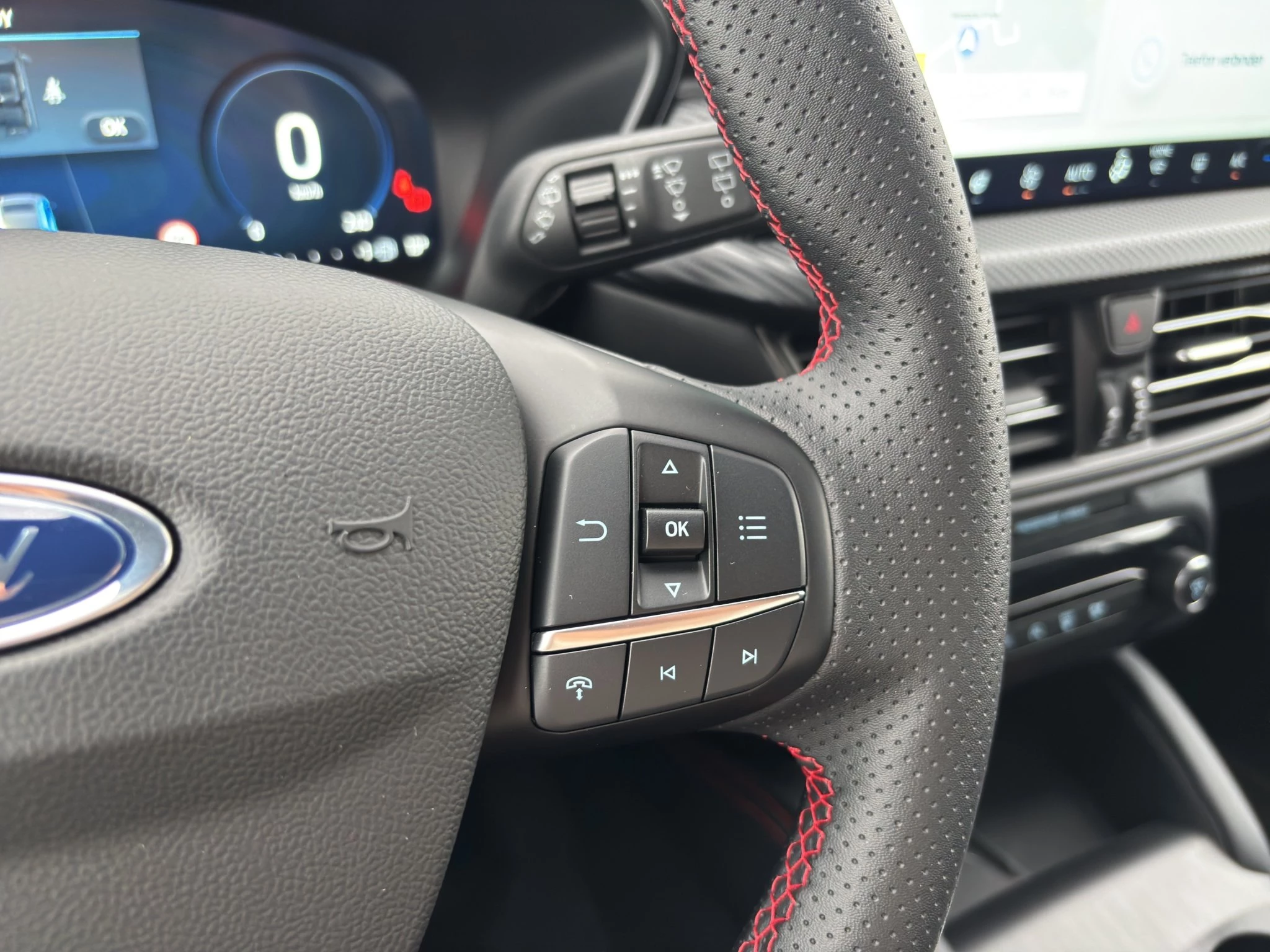 Ford Kuga ST-Line Aut.*KAM*LED-MATRIX*NAVI*GRA*WINTER-PKT.