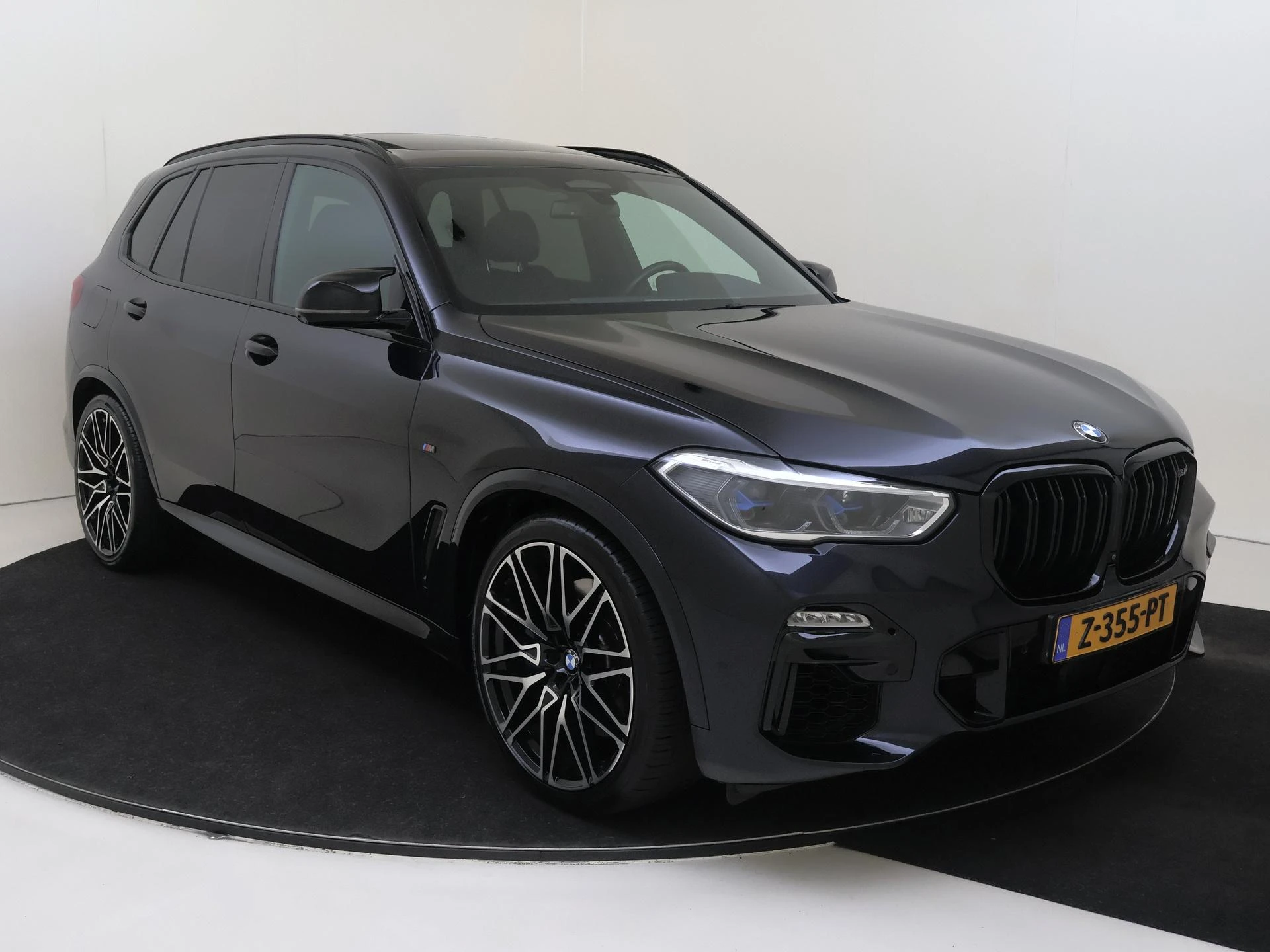 BMW X5 M50i High Executive