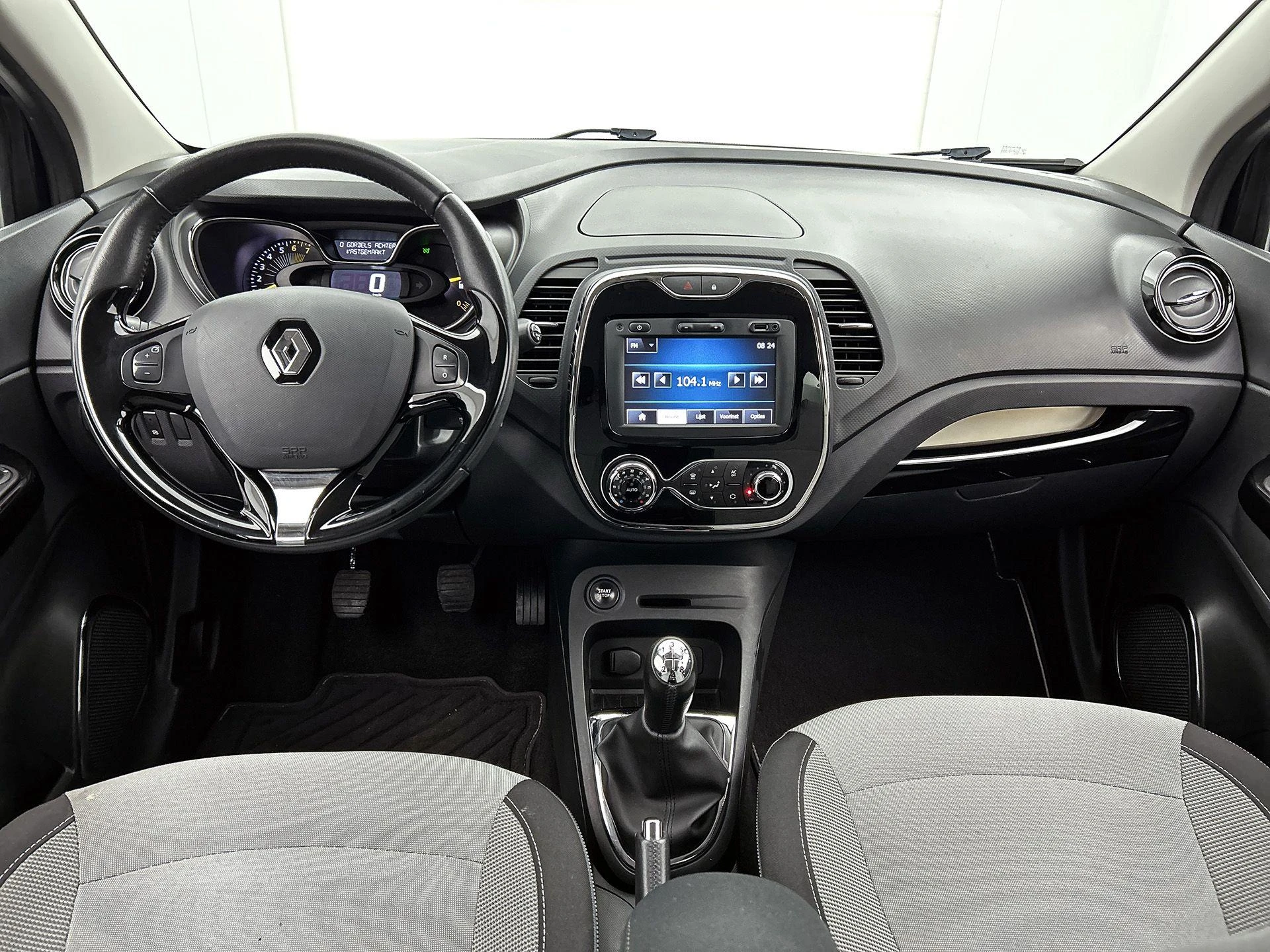 Renault-Captur-image-19