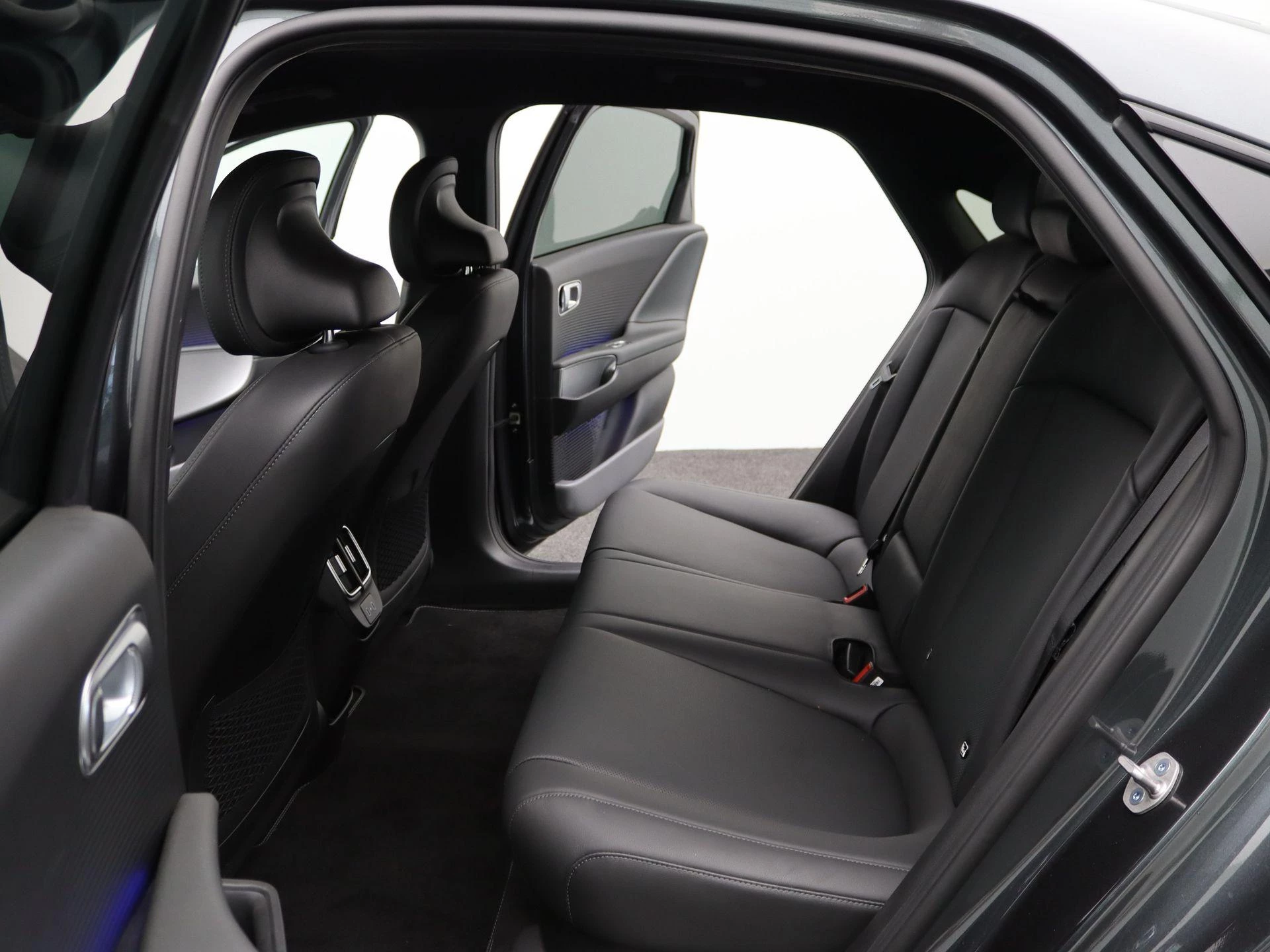 Hyundai-IONIQ 6-image-11