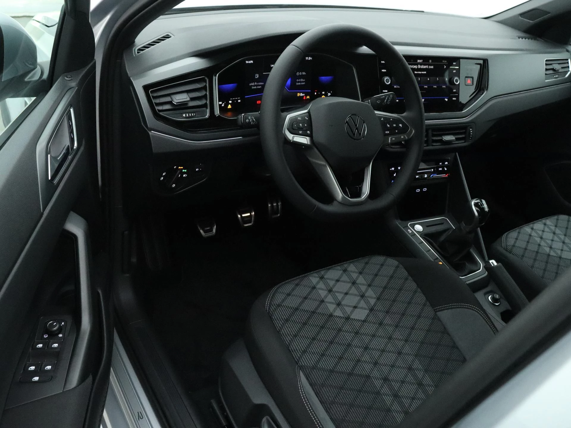 Volkswagen-Taigo-image-5