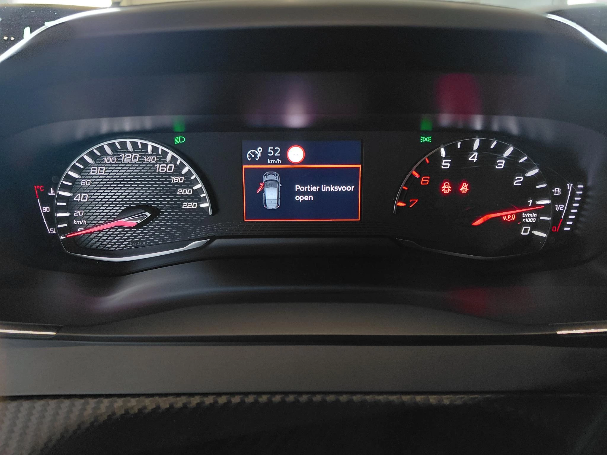 Peugeot-208-image-9
