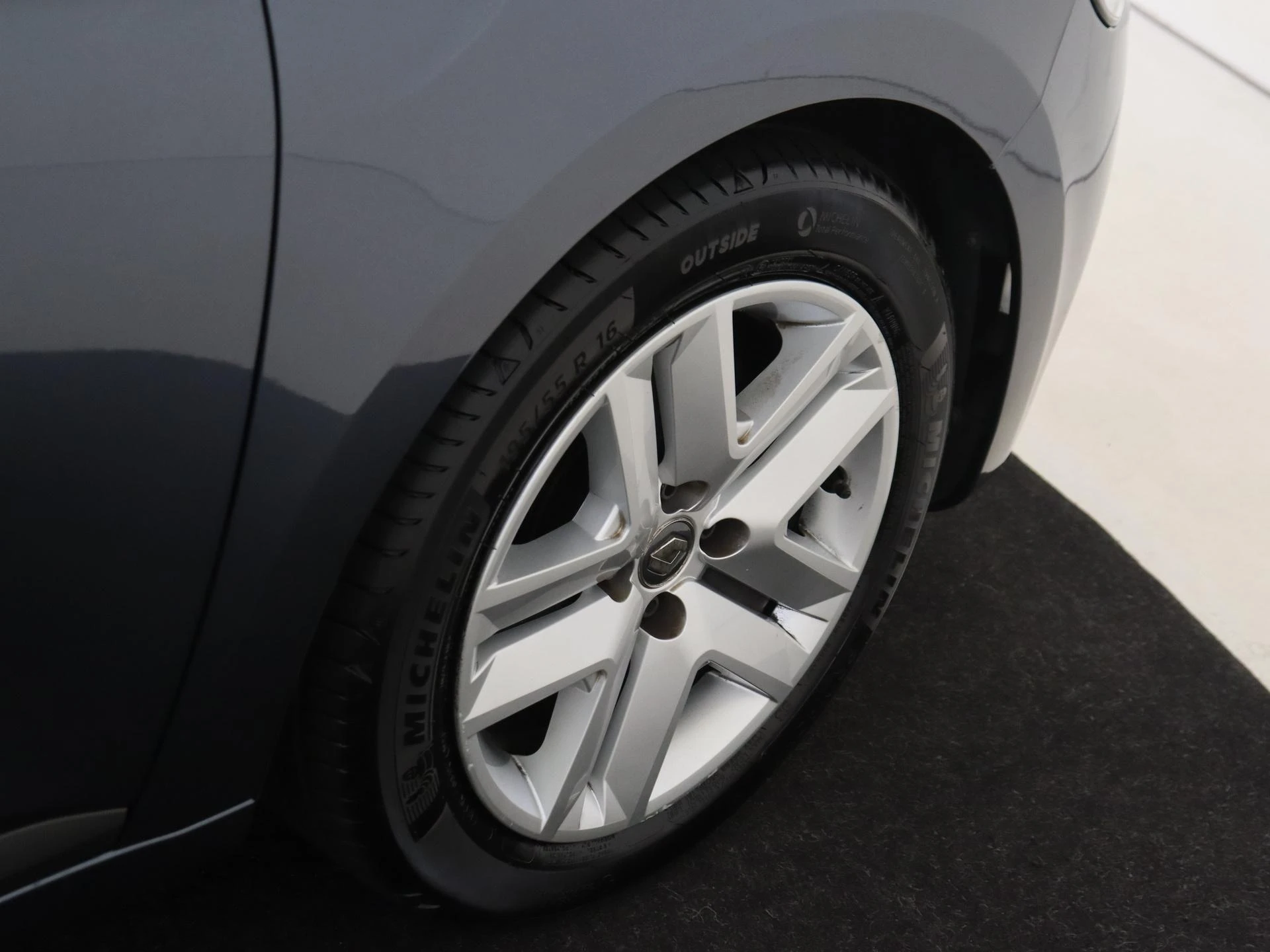 Renault-Clio-image-24