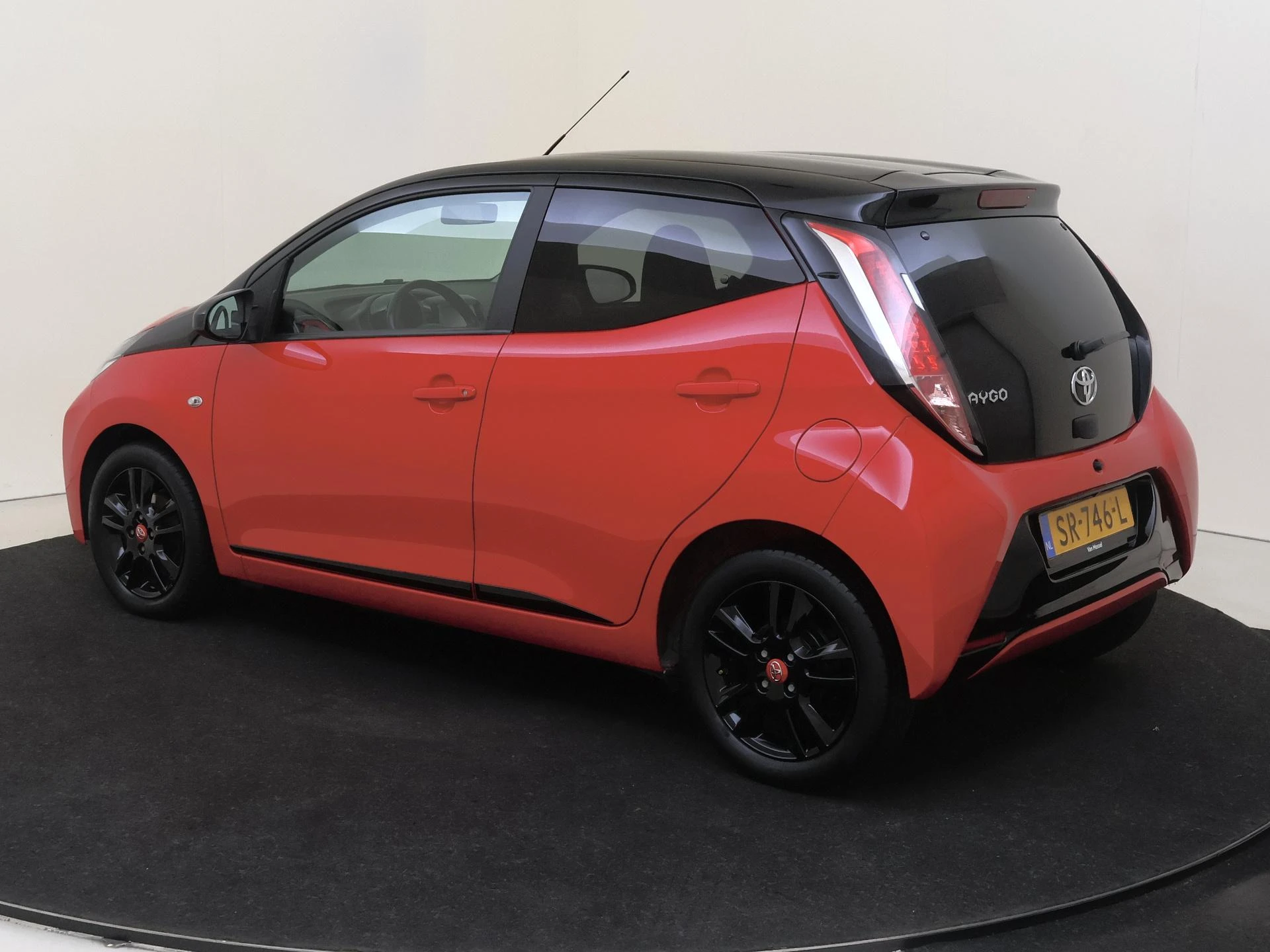 Toyota-Aygo-image-2