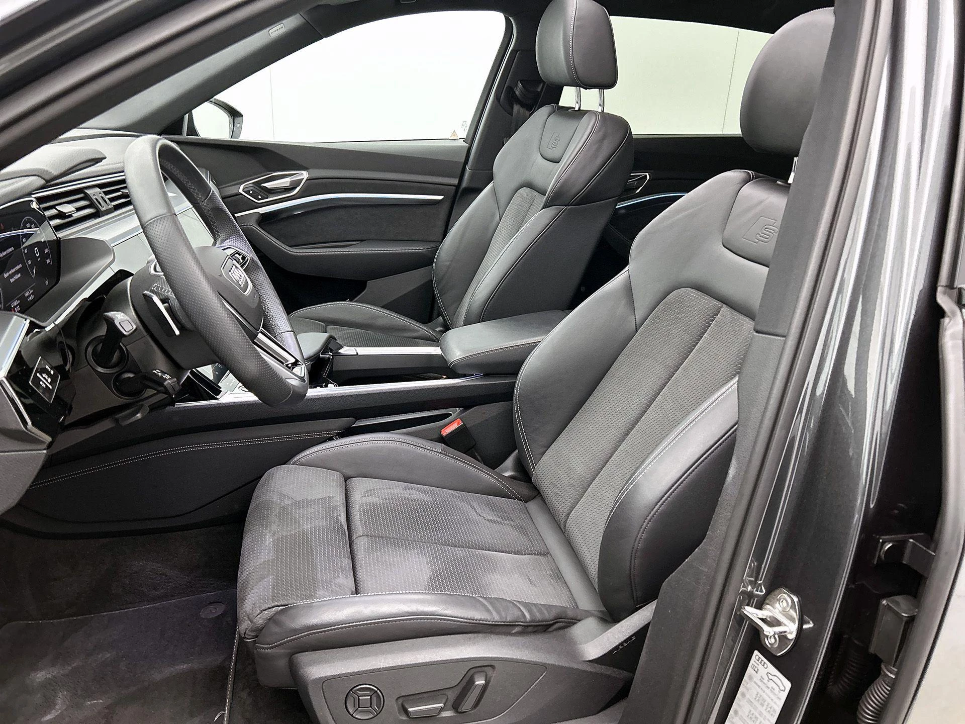 Audi Q8 e-tron 50 quattro S Edition 95 kWh 340 PK