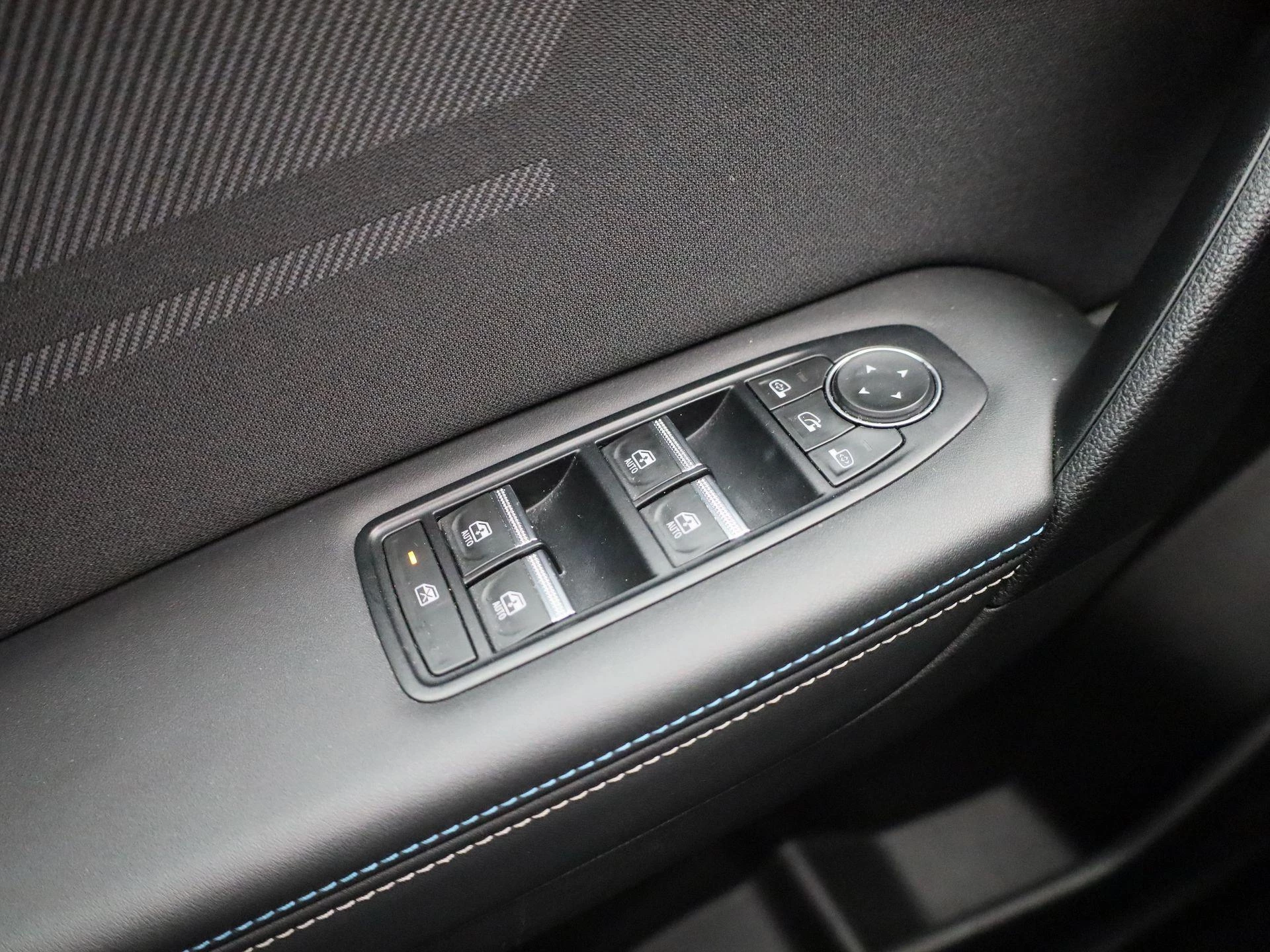 Renault-Captur-image-24