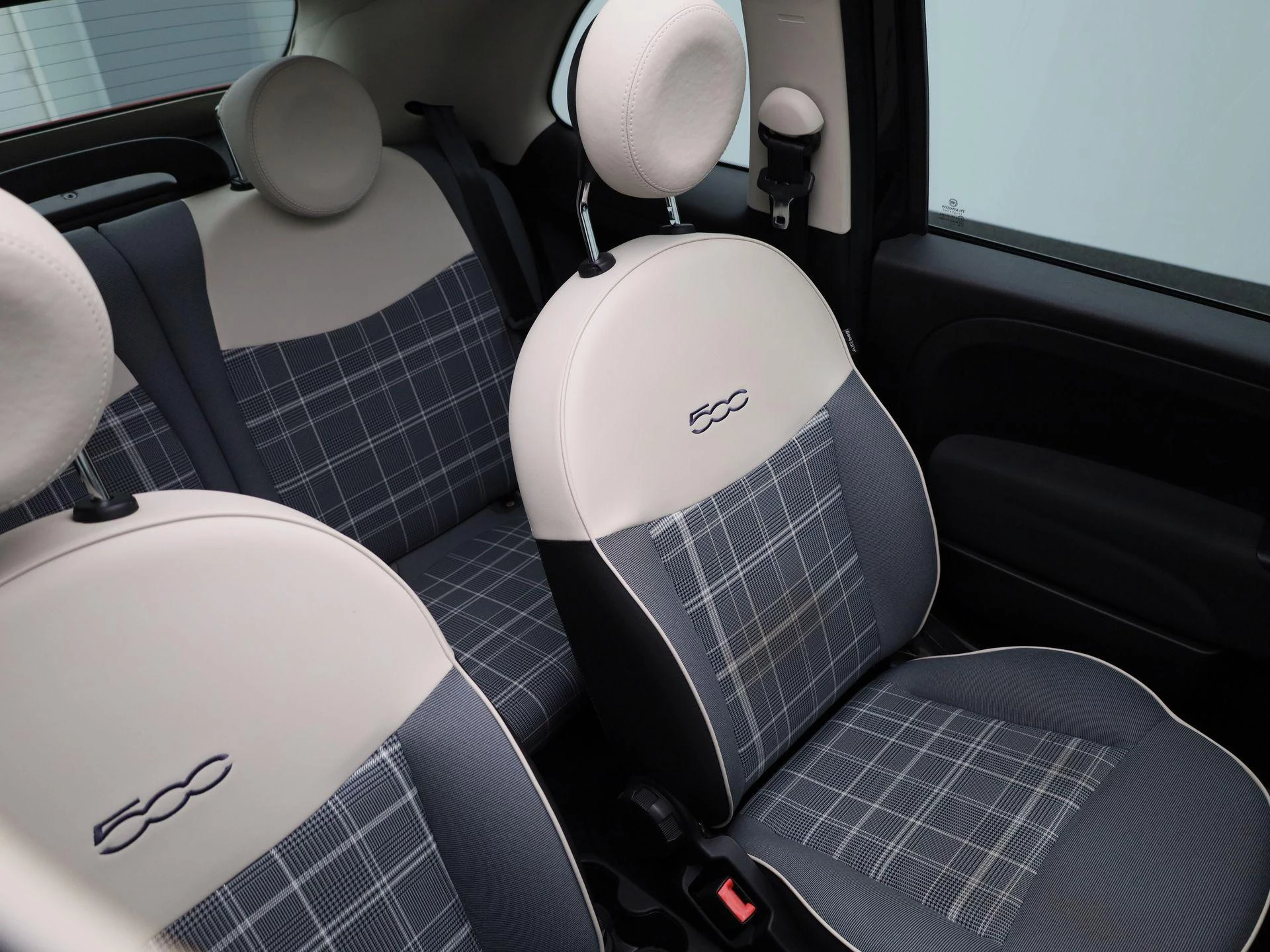 Fiat-500C-image-33
