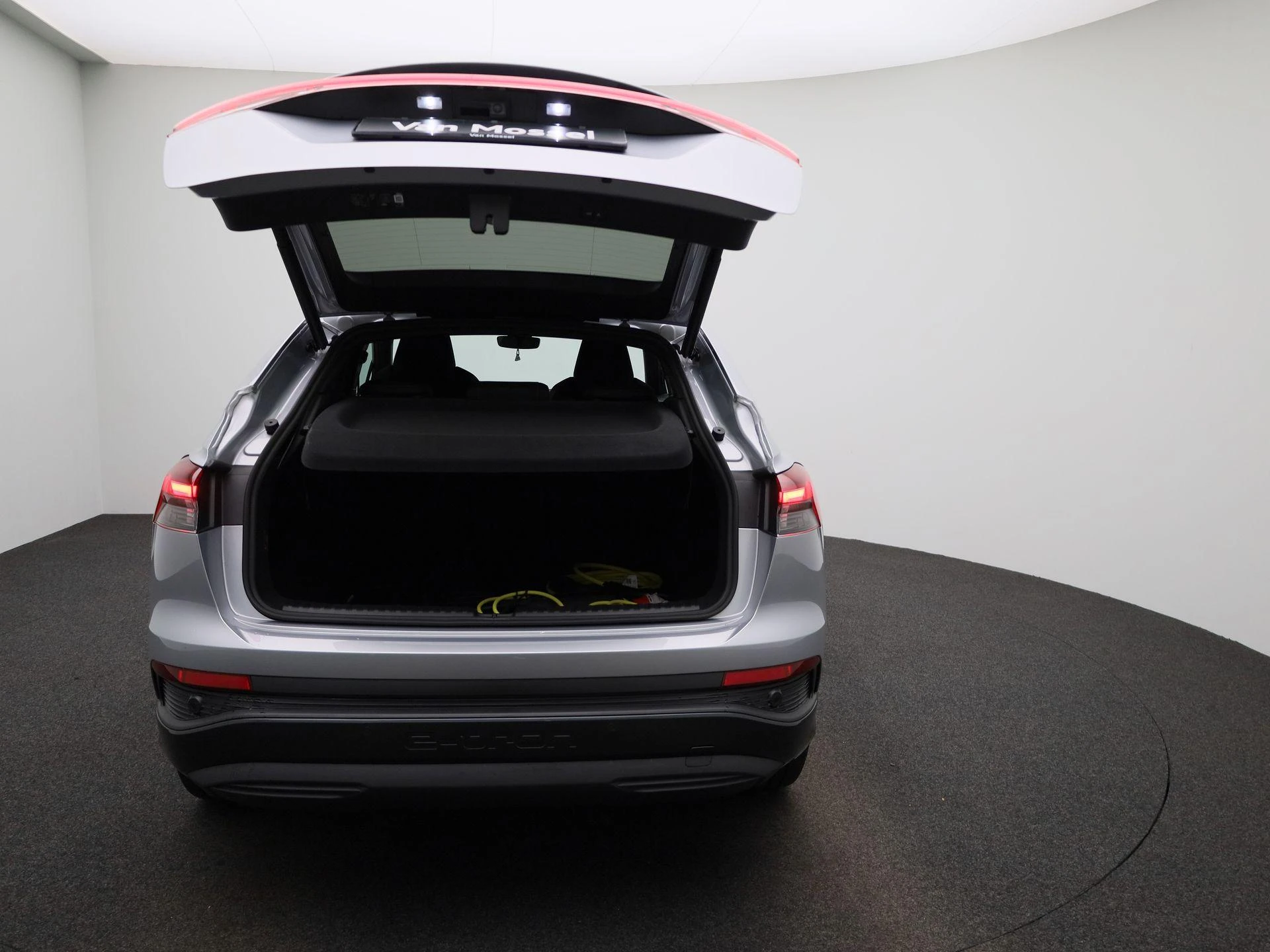 Audi-Q4 e-tron-image-10