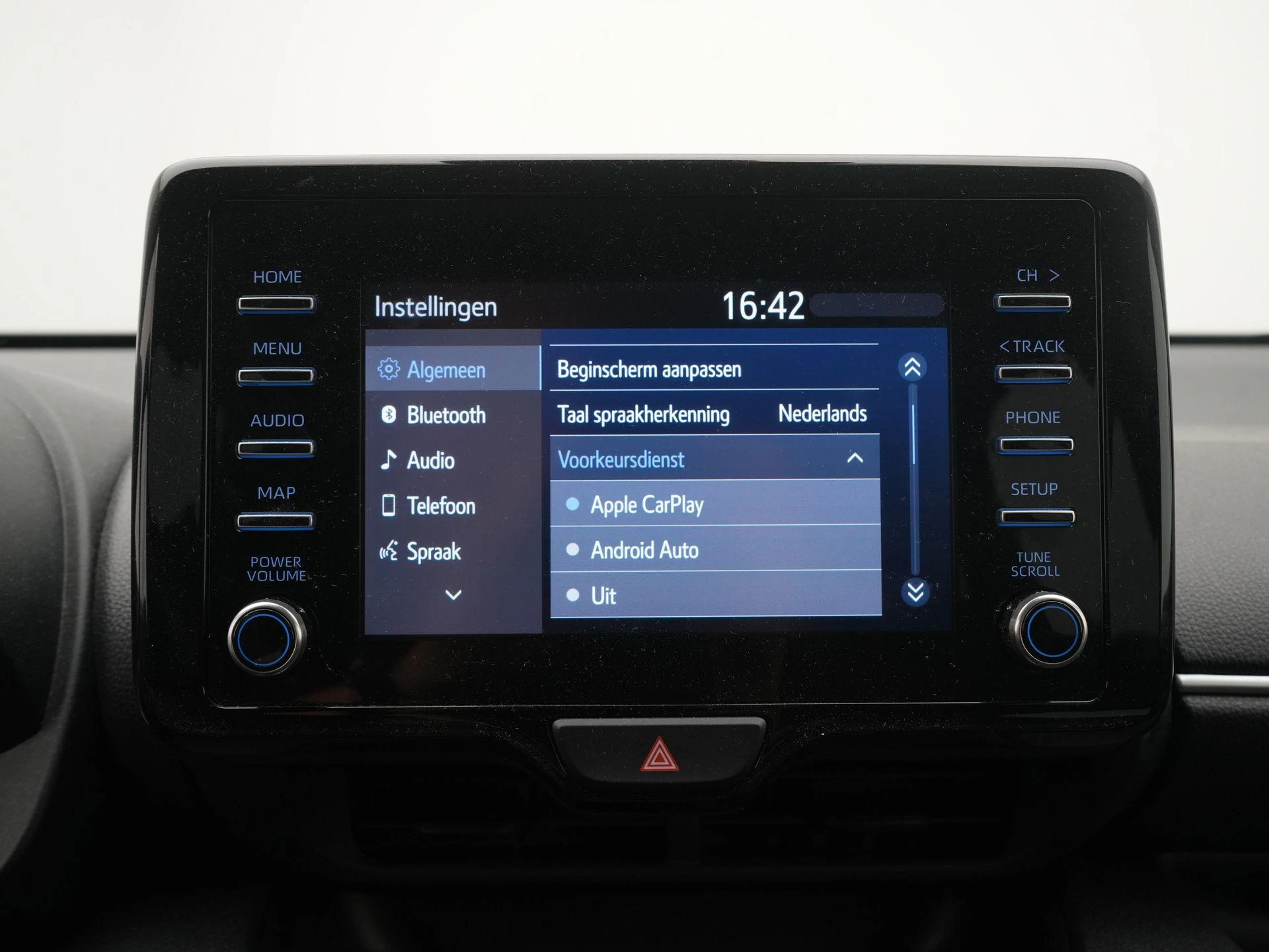 Toyota-Yaris-image-14