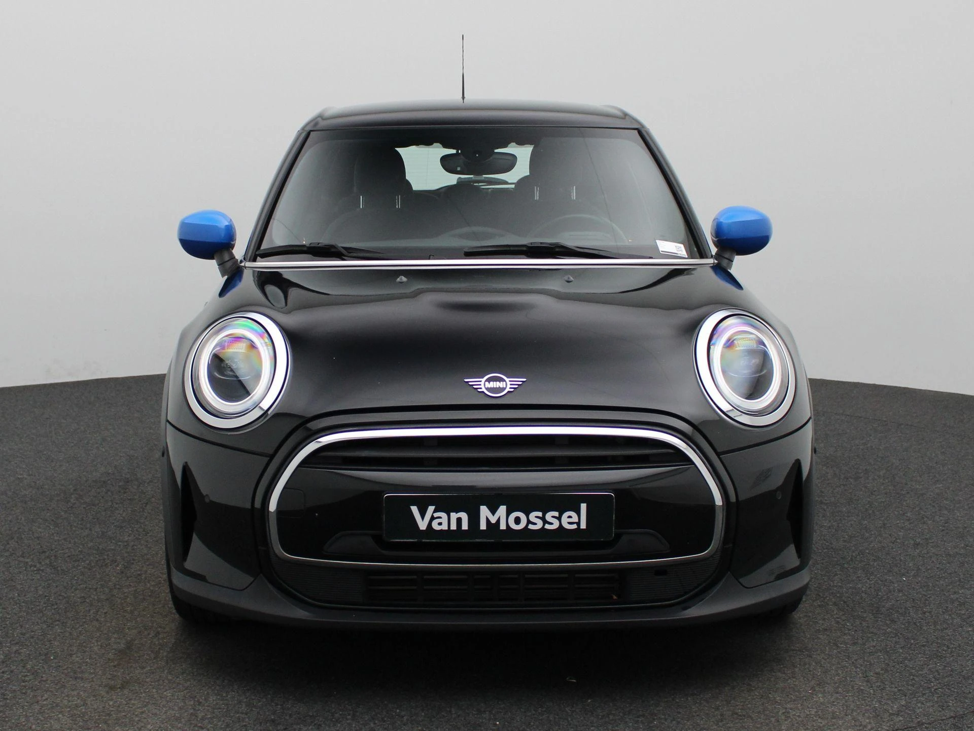 MINI-One-image-2