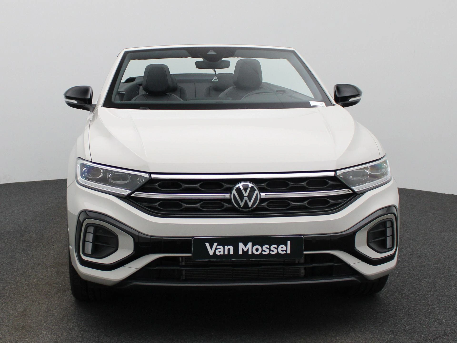 Volkswagen-T-Roc-image-2