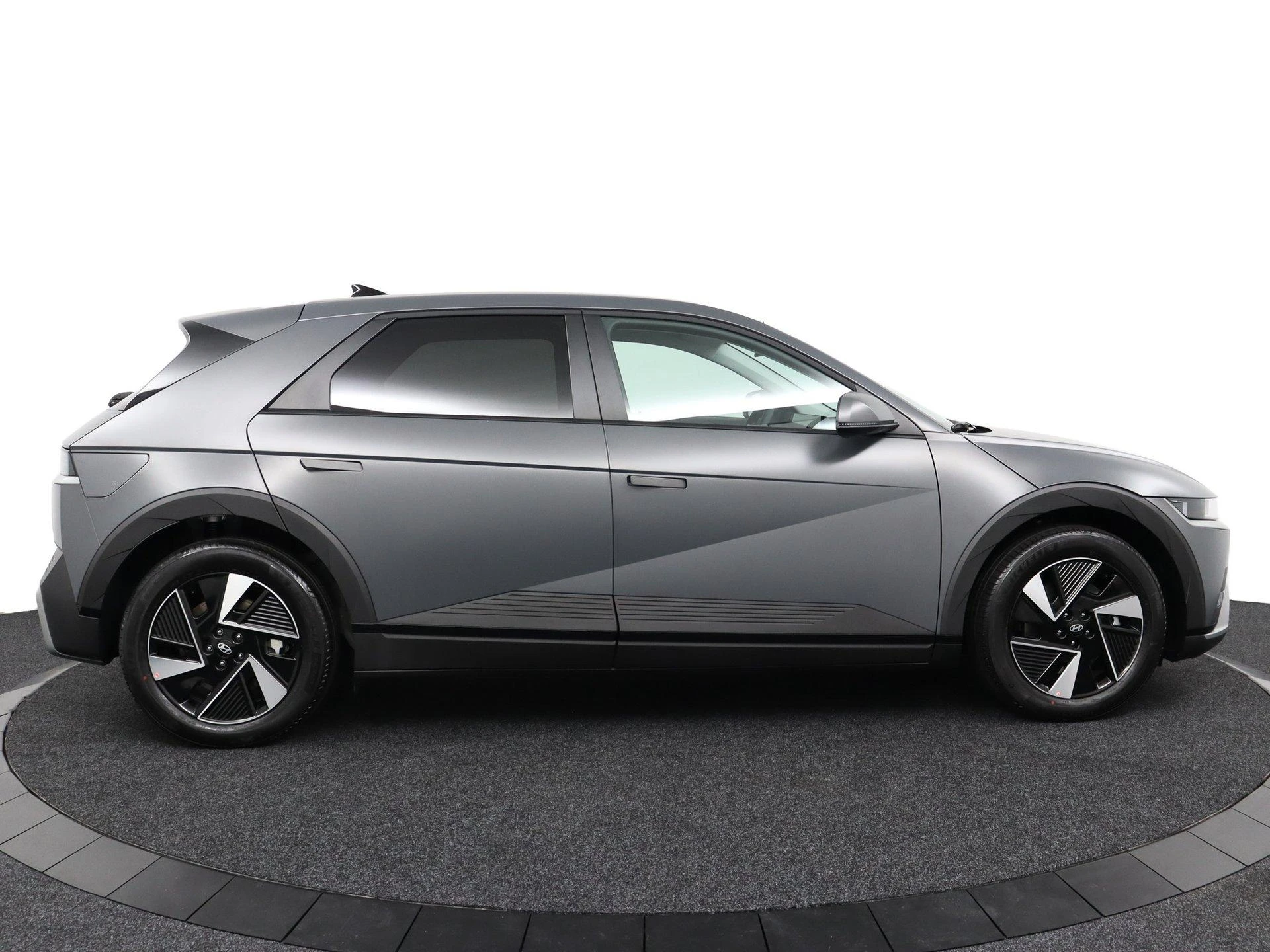 Hyundai-IONIQ 5-image-6
