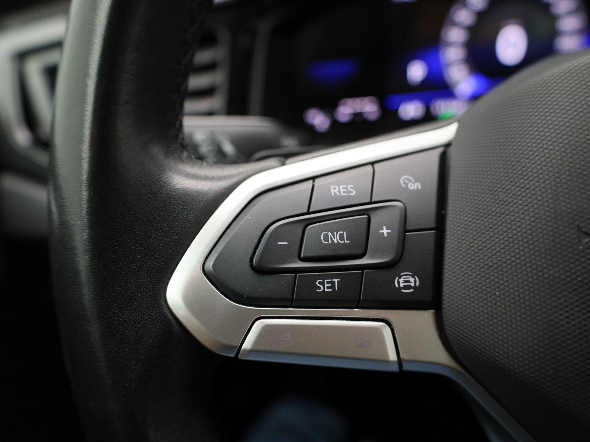 Volkswagen-Polo-image-17