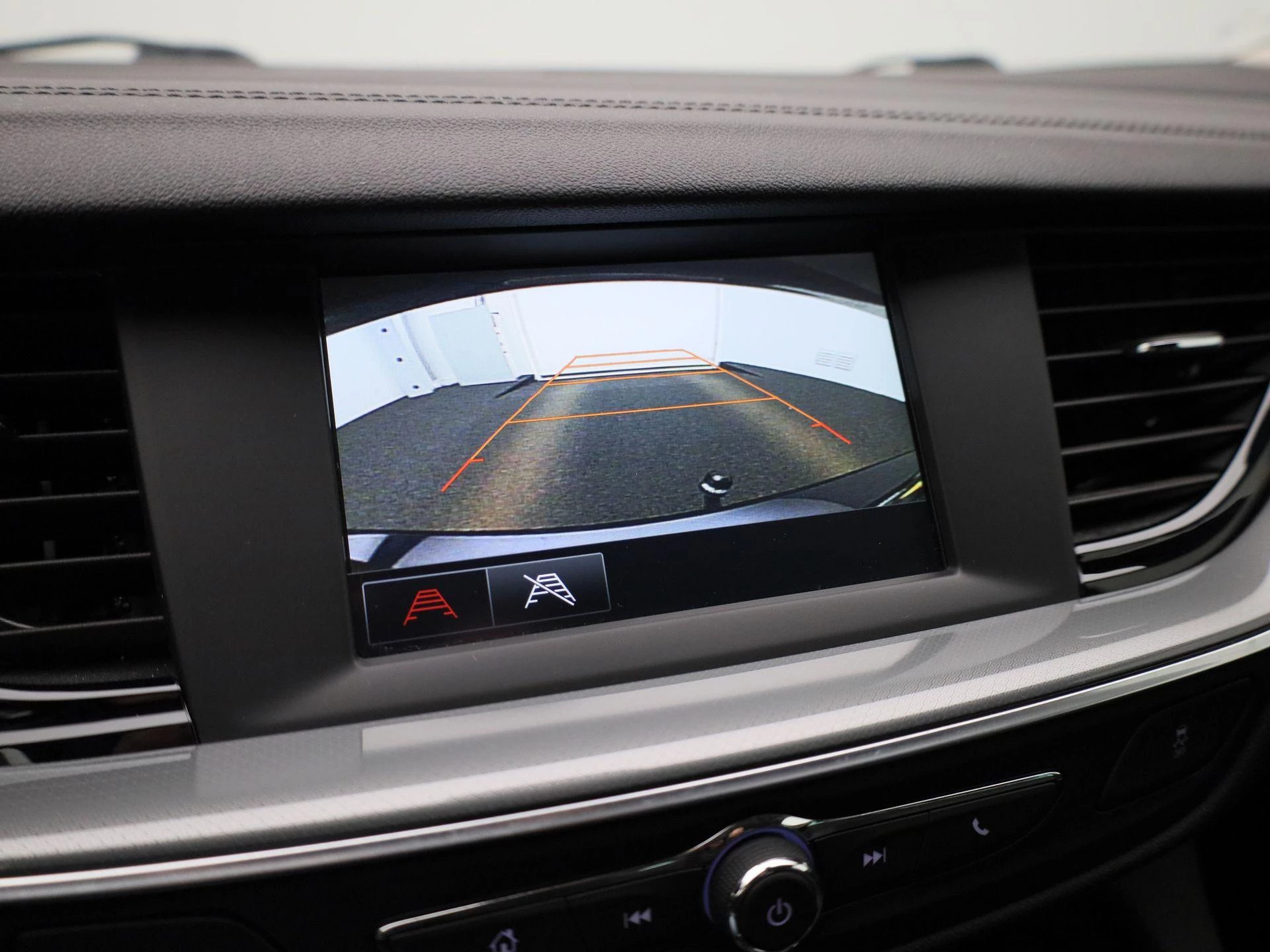 Opel-Insignia-image-16