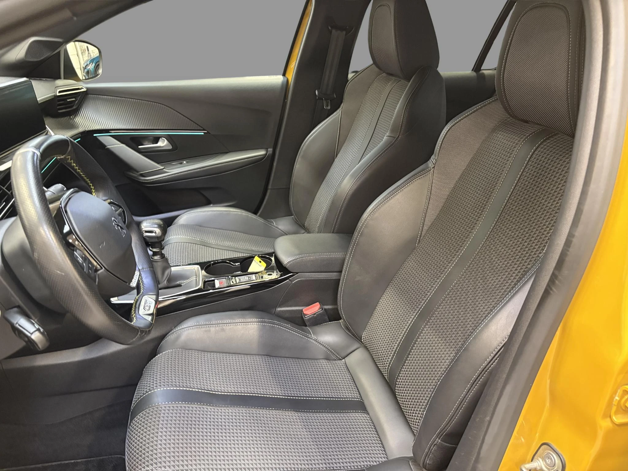 Peugeot-208-image-13