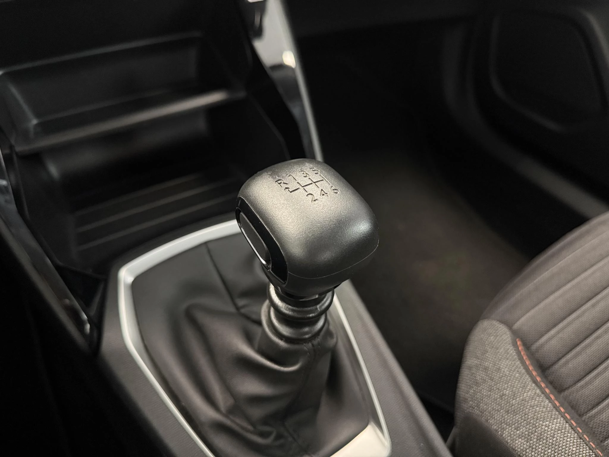 Peugeot-2008-image-11
