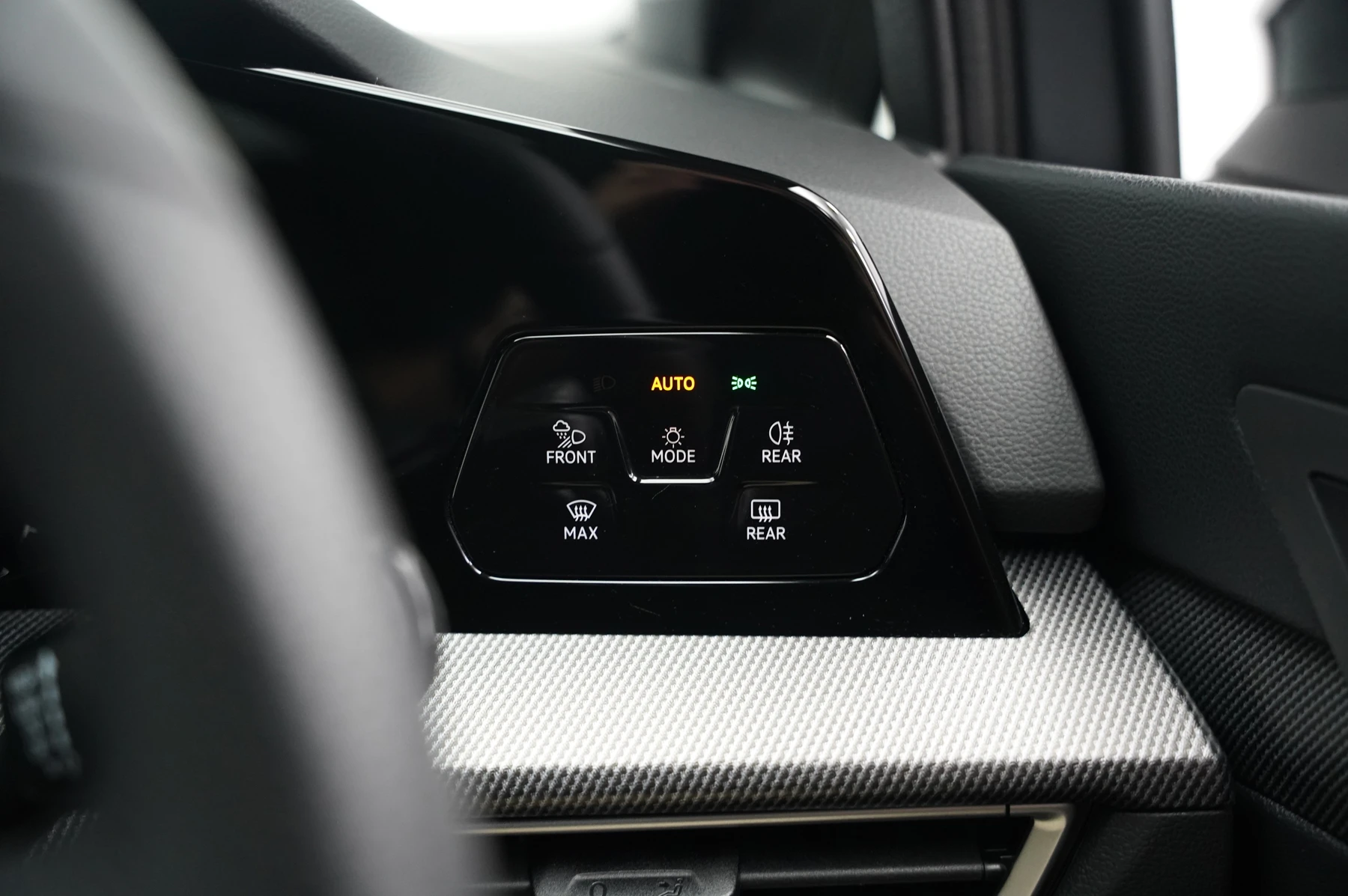 Volkswagen-Golf-image-19