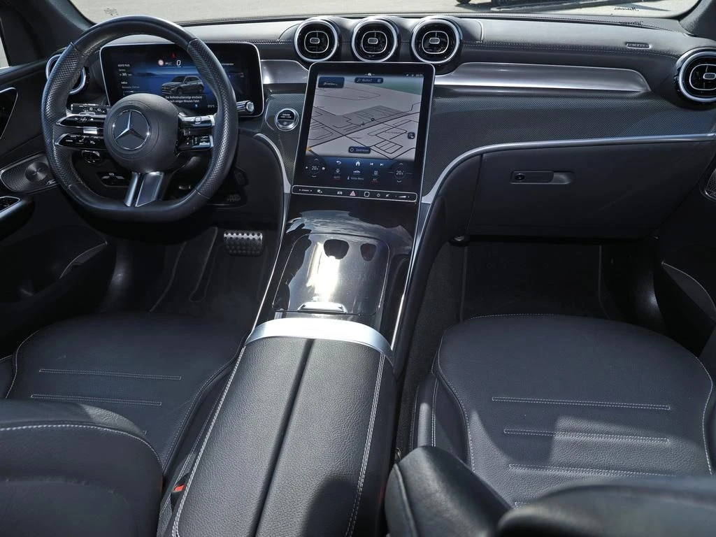 Mercedes-Benz-GLC 220 d-image-13