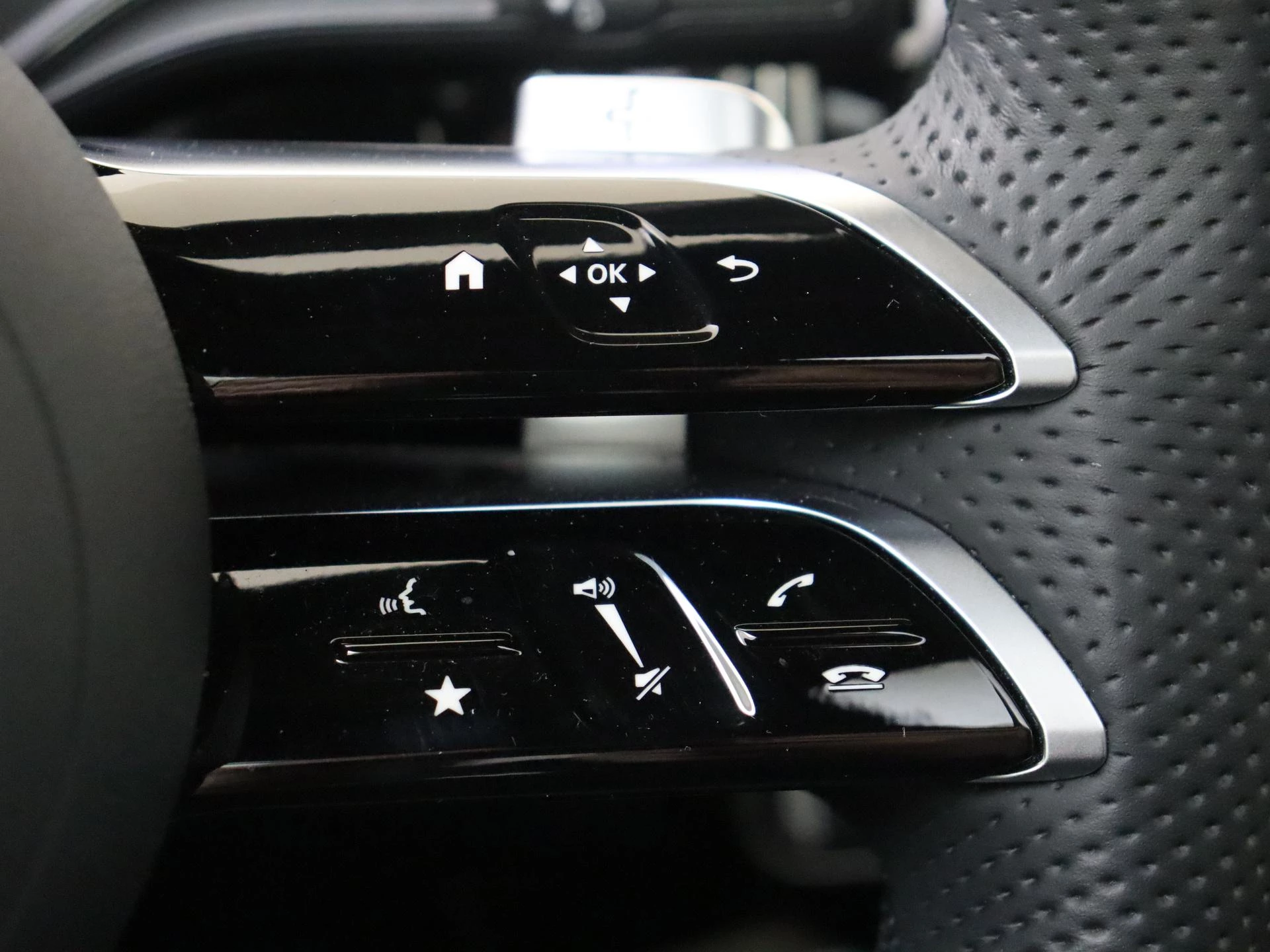 Mercedes-Benz-A-Klasse-image-13