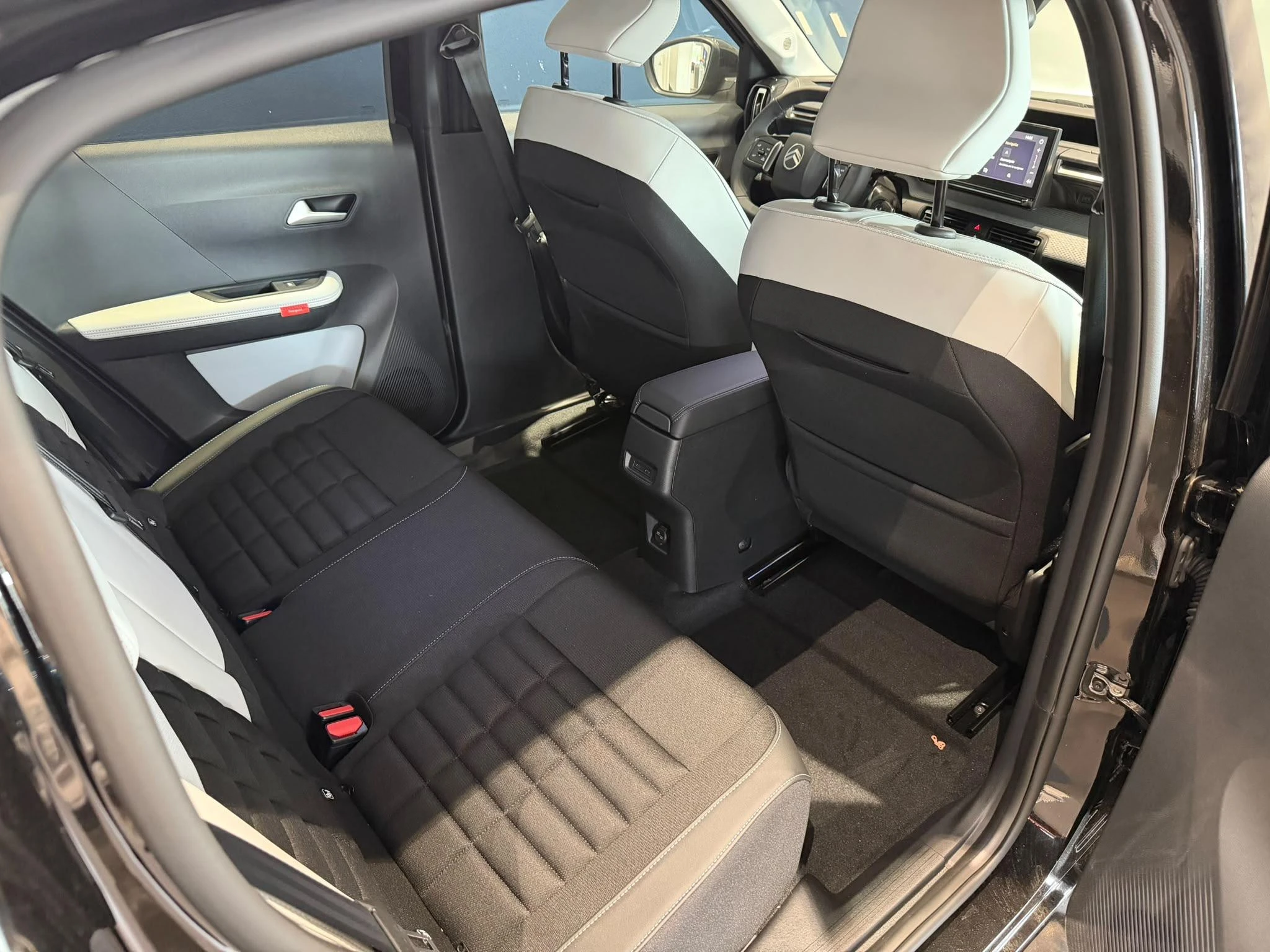 Citroën-ë-C3 Aircross-image-7