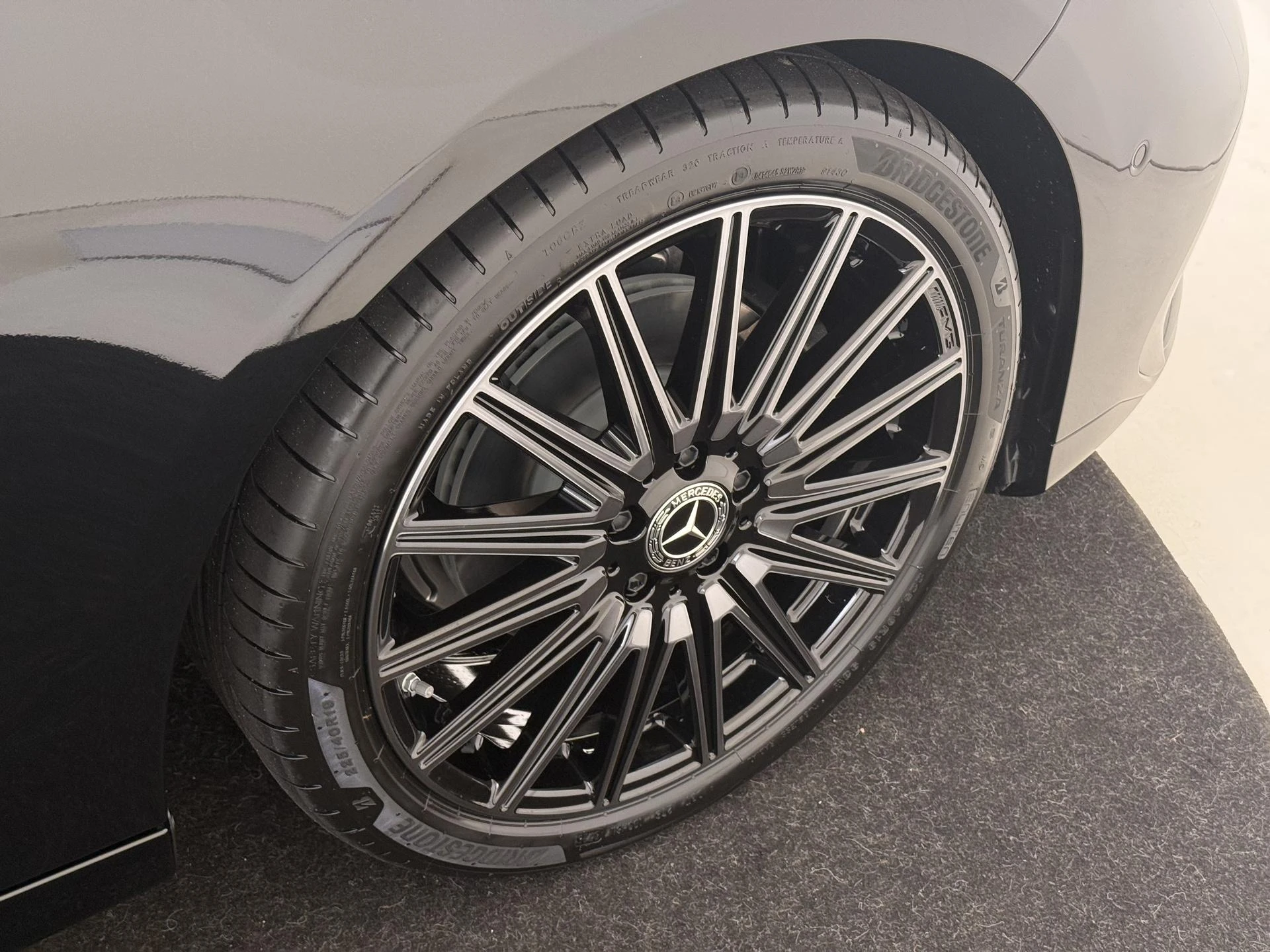 Mercedes-Benz-CLA-image-29