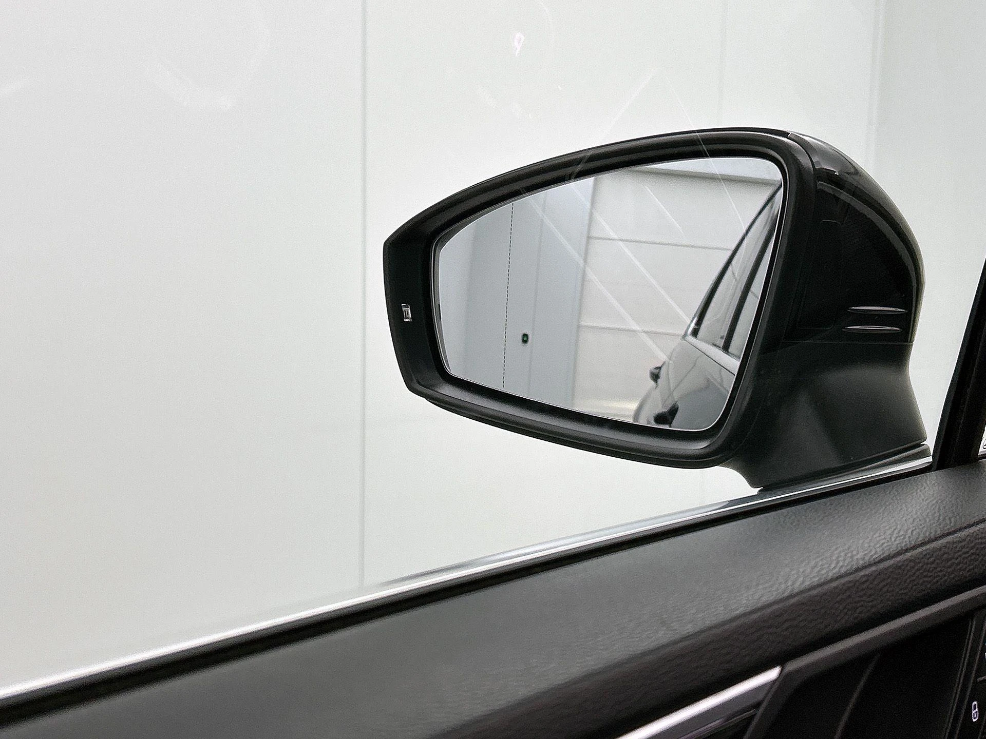 Volkswagen-Tiguan-image-16
