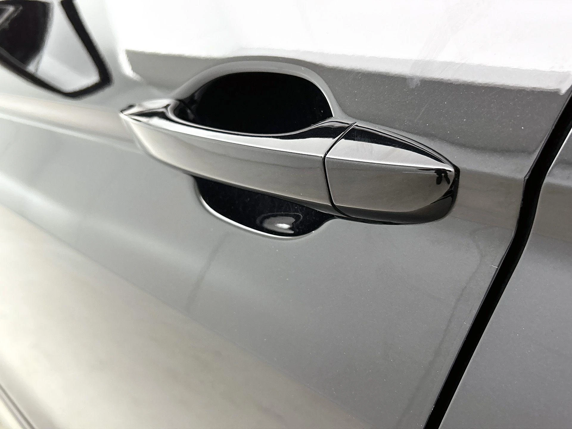 Volkswagen-Tiguan-image-25