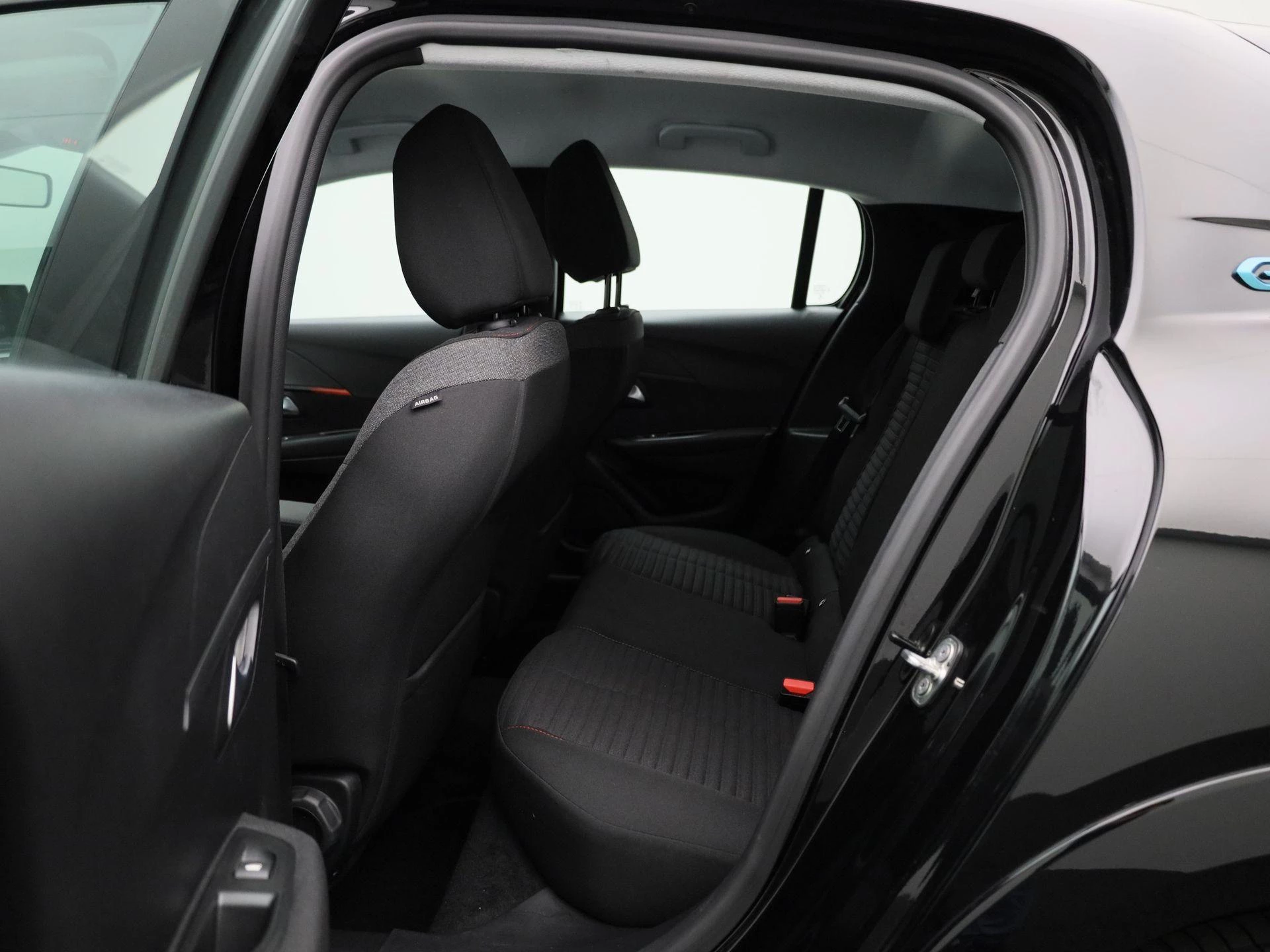 Peugeot e-208 EV Active Pack 50 kWh