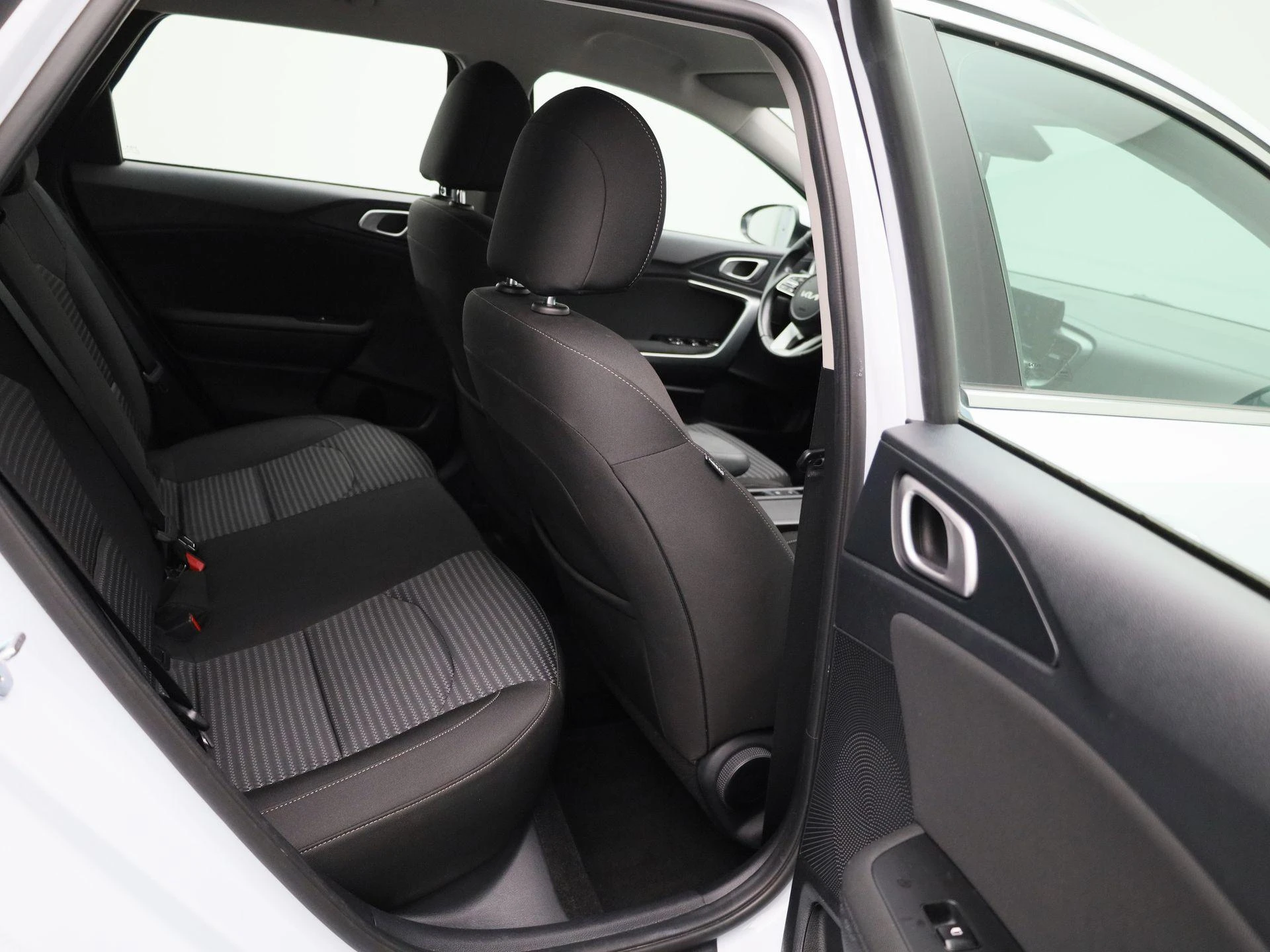 Kia-Ceed Sportswagon-image-30