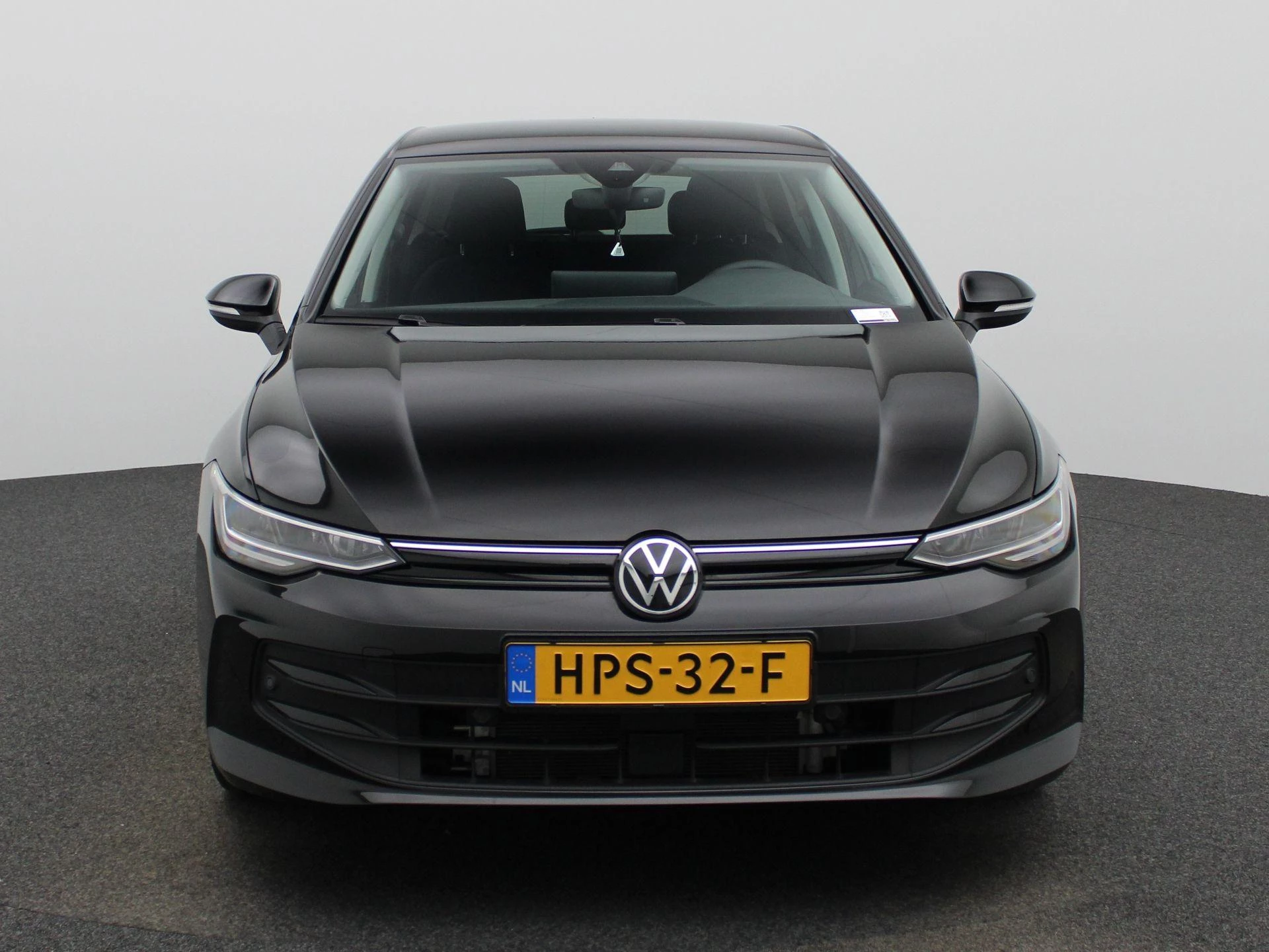 Volkswagen-Golf-image-2