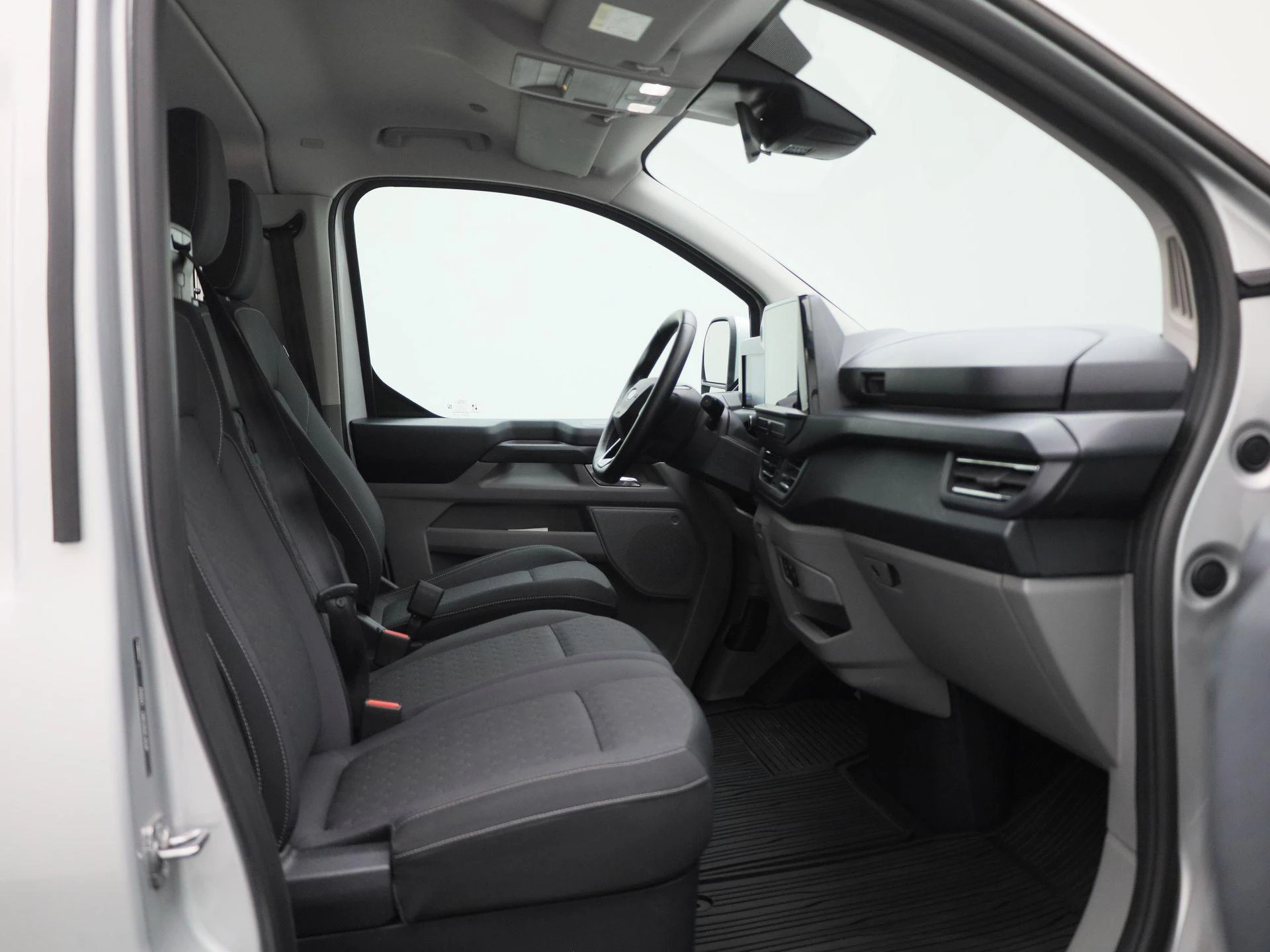 Ford-Transit Custom-image-9