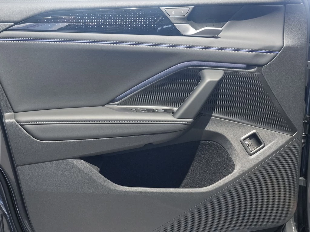 Volkswagen Tiguan 1,5 l eHybrid DSG R-Line AHK PANO NAVI
