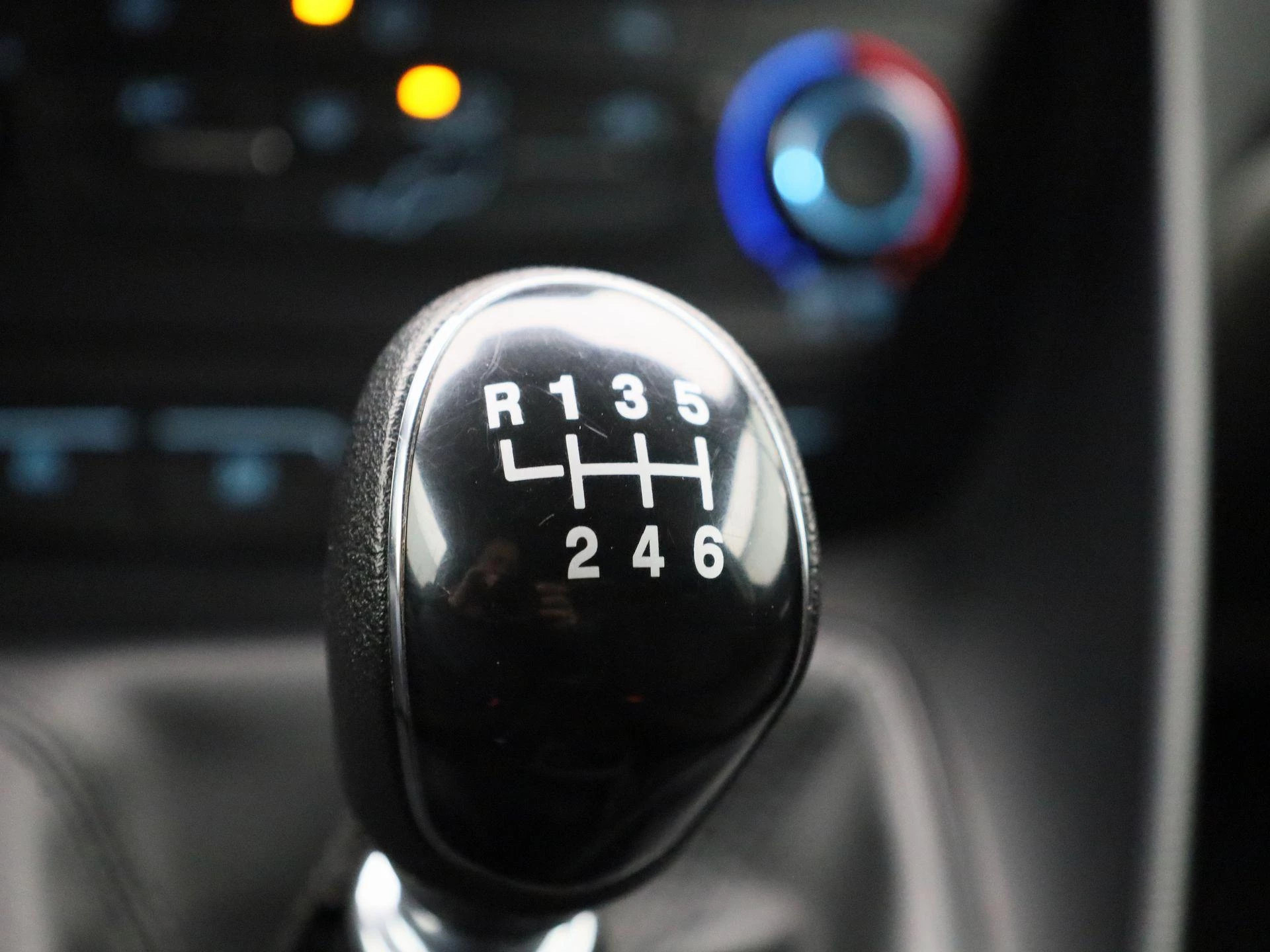 Ford-Transit Connect-image-25