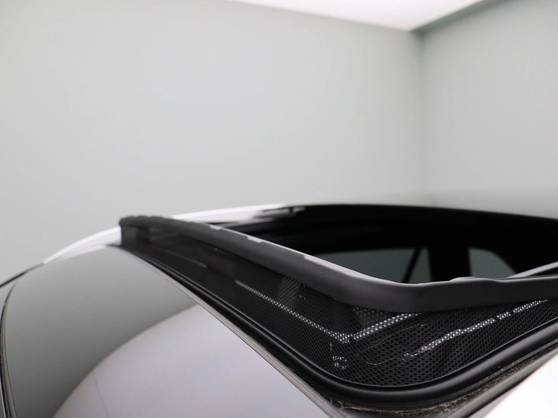 Mercedes-Benz-GLC-image-13