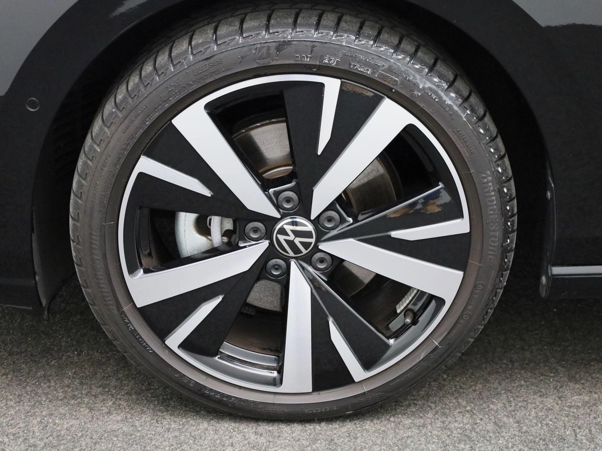 Volkswagen-Golf-image-11
