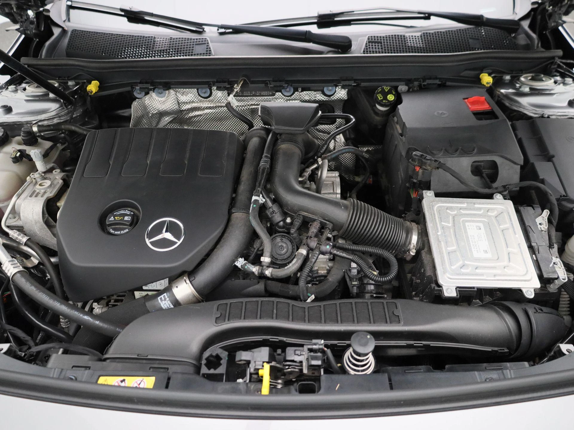 Mercedes-Benz-CLA-image-37