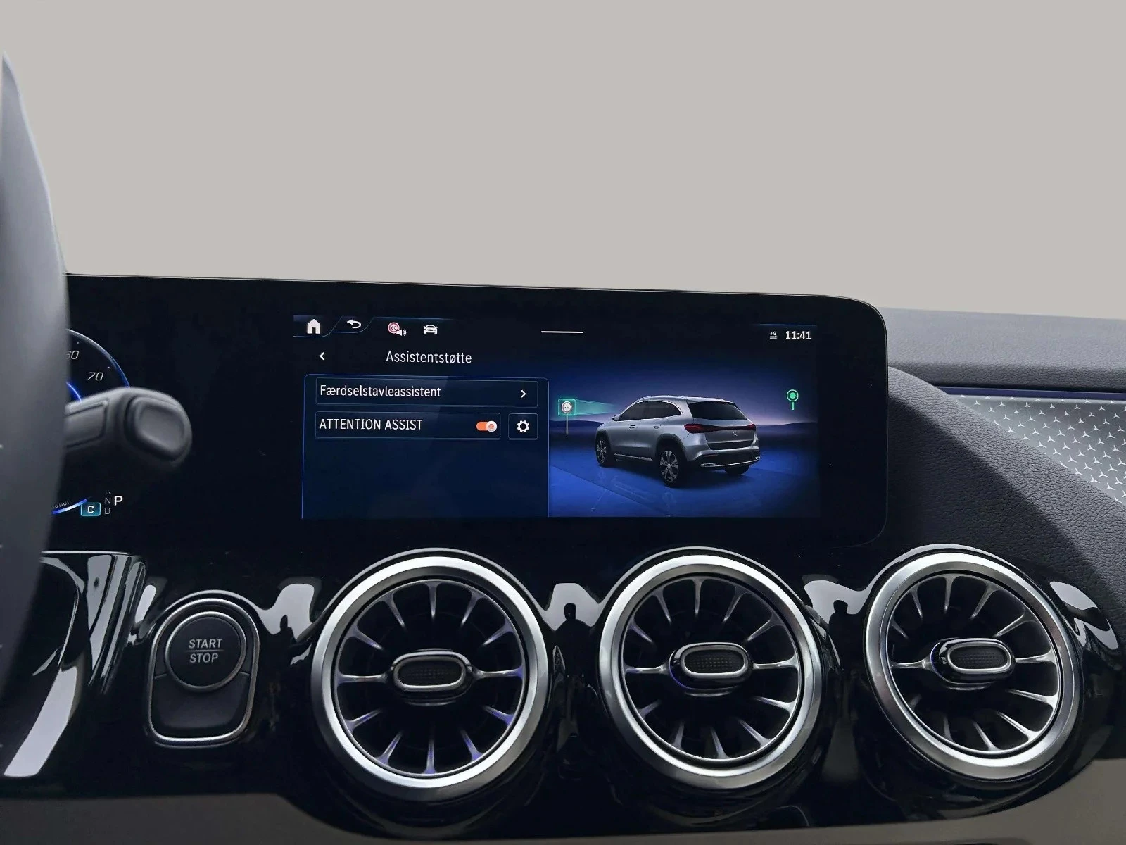 Mercedes-Benz-EQA-image-20