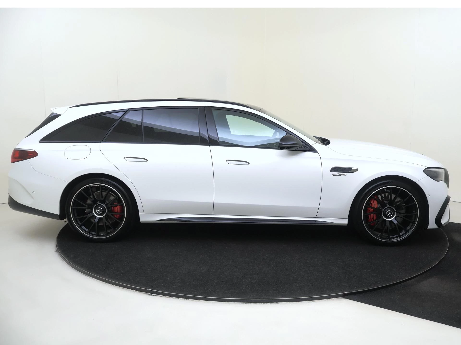 Mercedes-Benz E-Klasse Estate AMG 53 4MATIC+ Night Edition