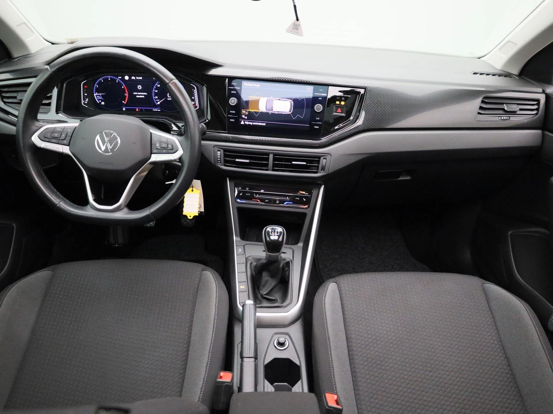 Volkswagen-Polo-image-8
