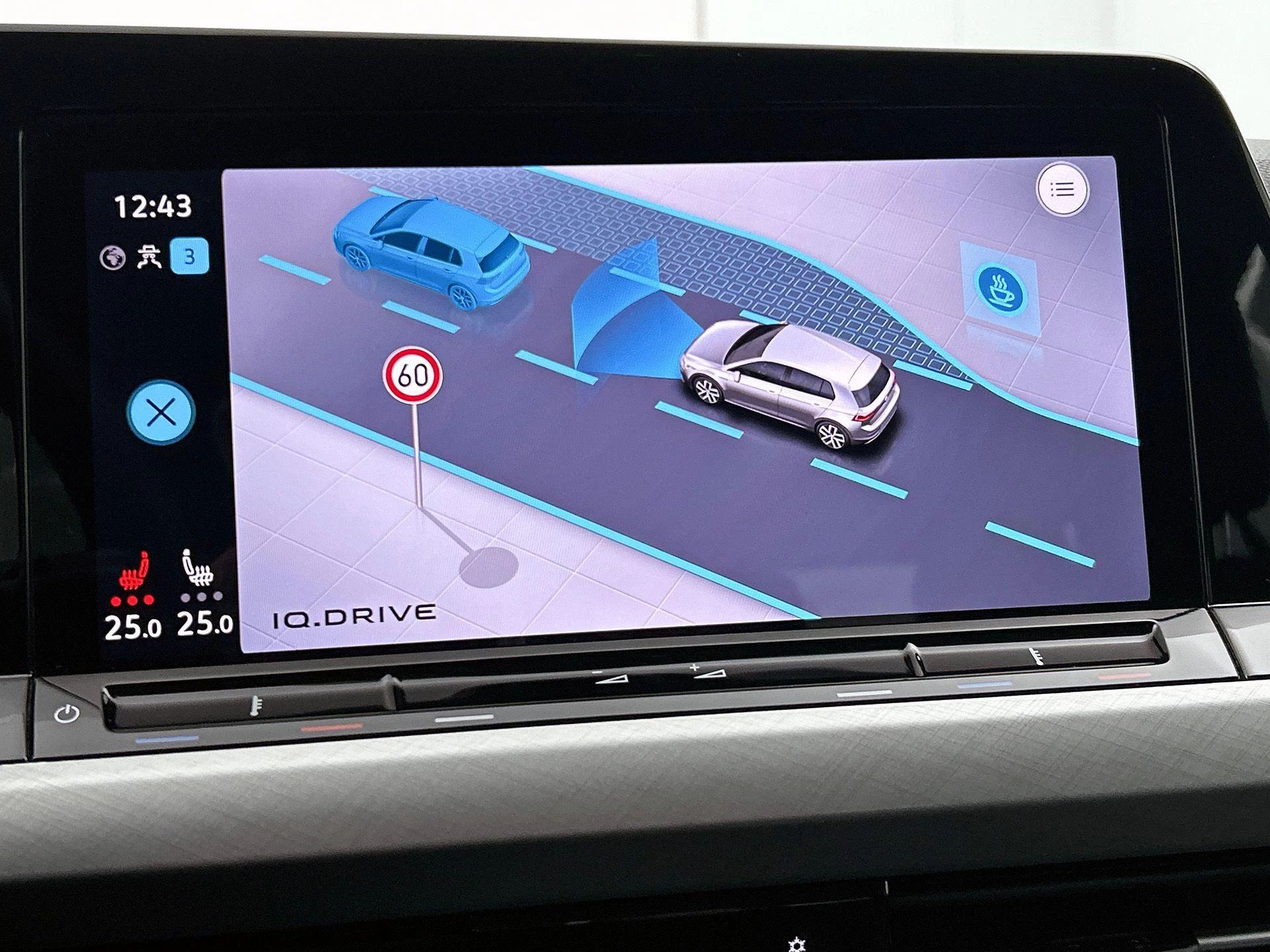 Volkswagen-Golf-image-15