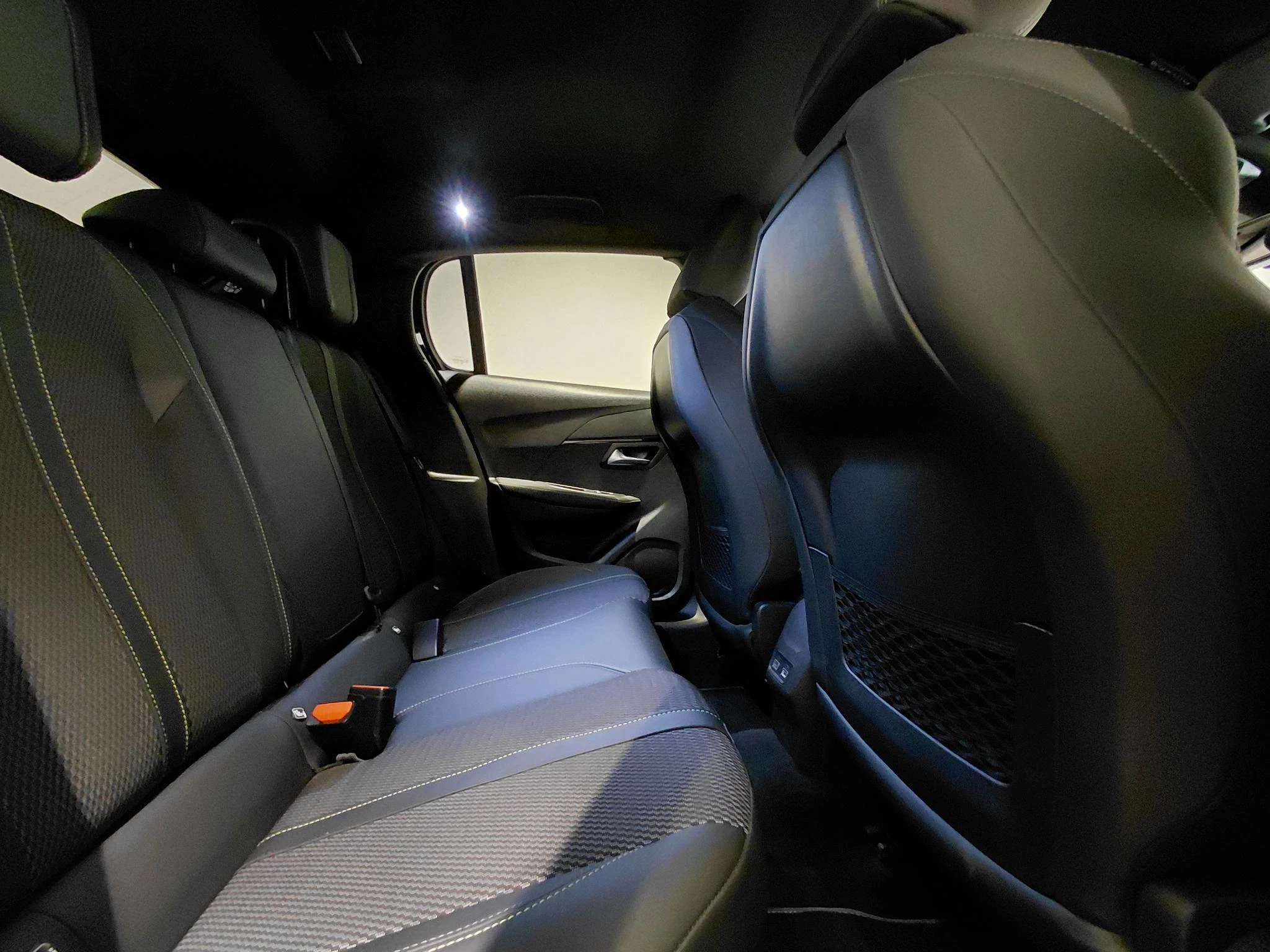 Peugeot-208-image-20
