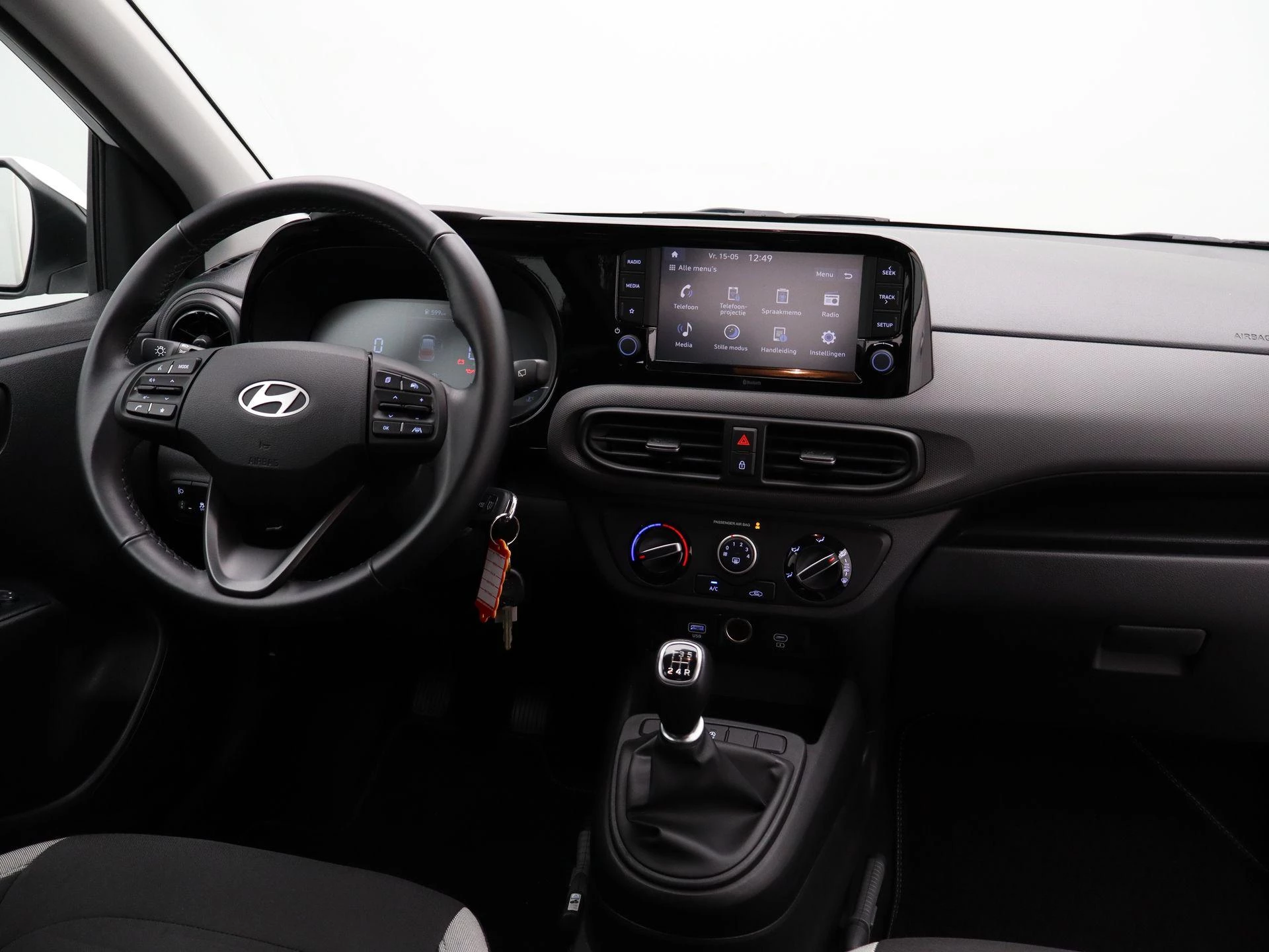 Hyundai-i10-image-25