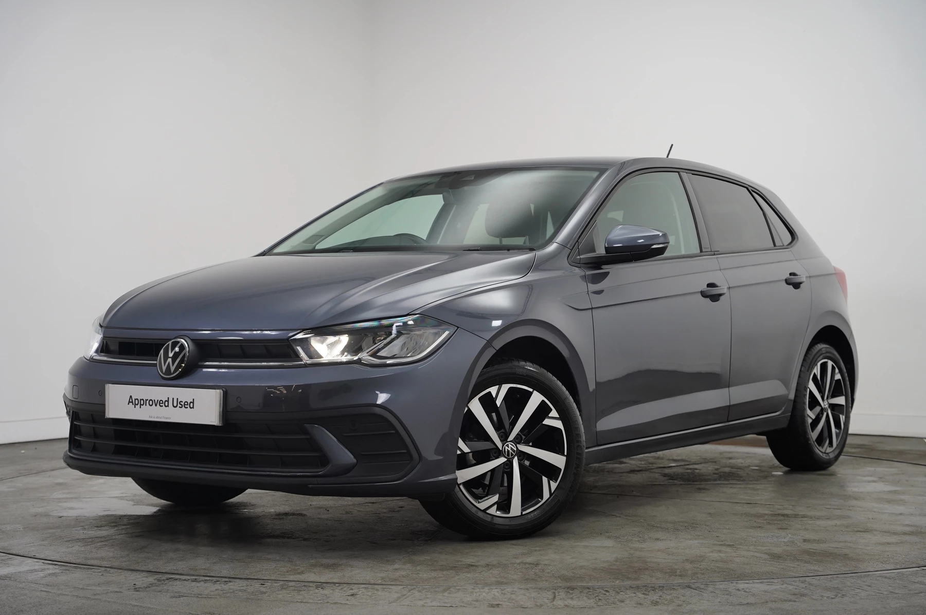 Volkswagen-Polo-image-27